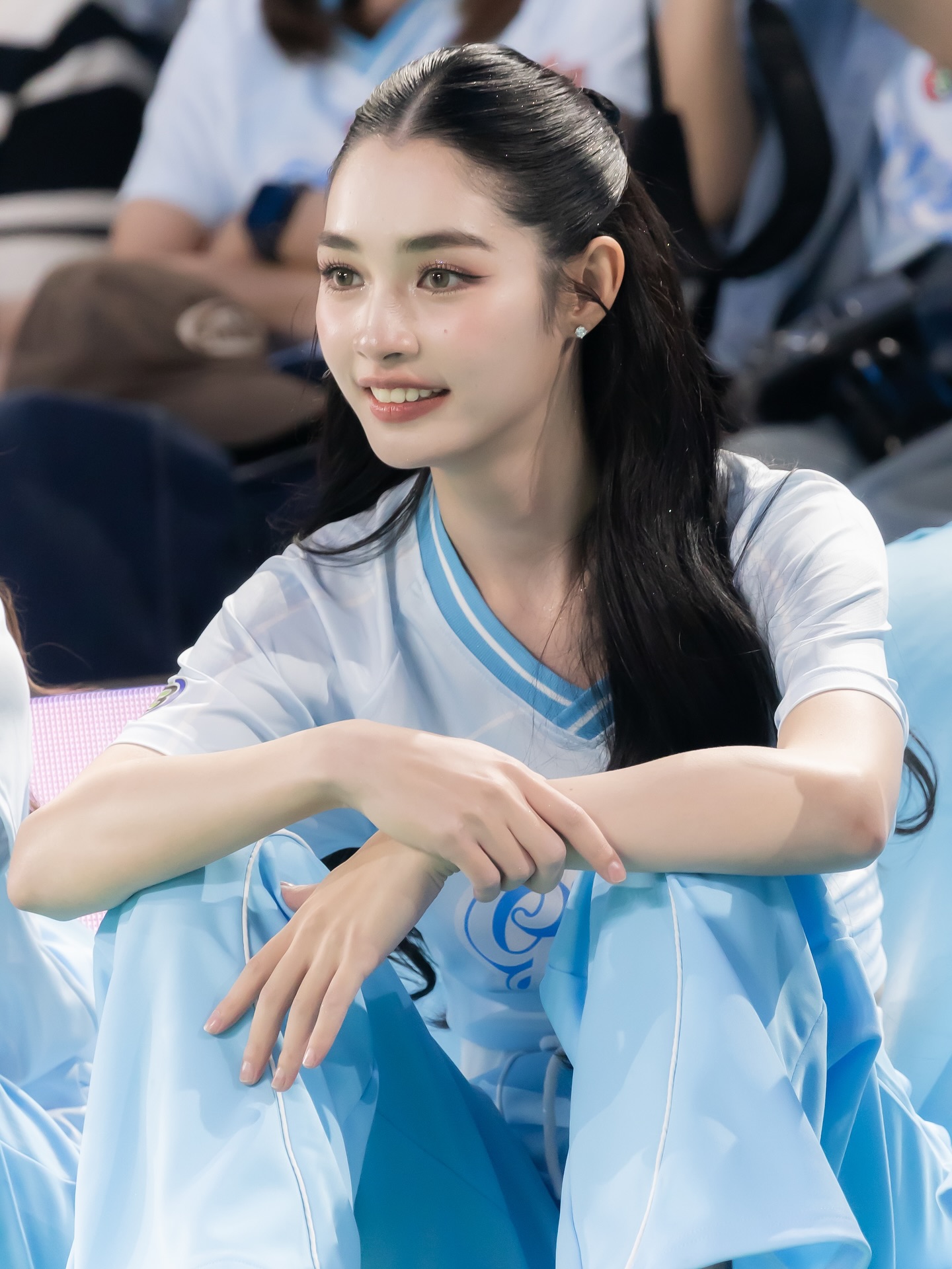 มิ้นท์ - รัญชน์รวี เอื้อกูลวราวัตร