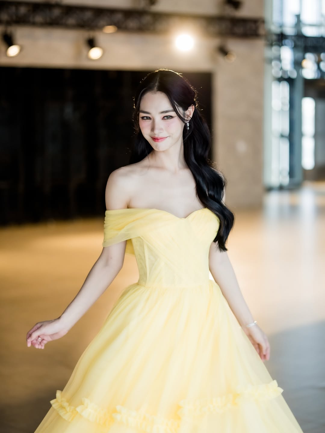 มิ้นท์ - รัญชน์รวี เอื้อกูลวราวัตร