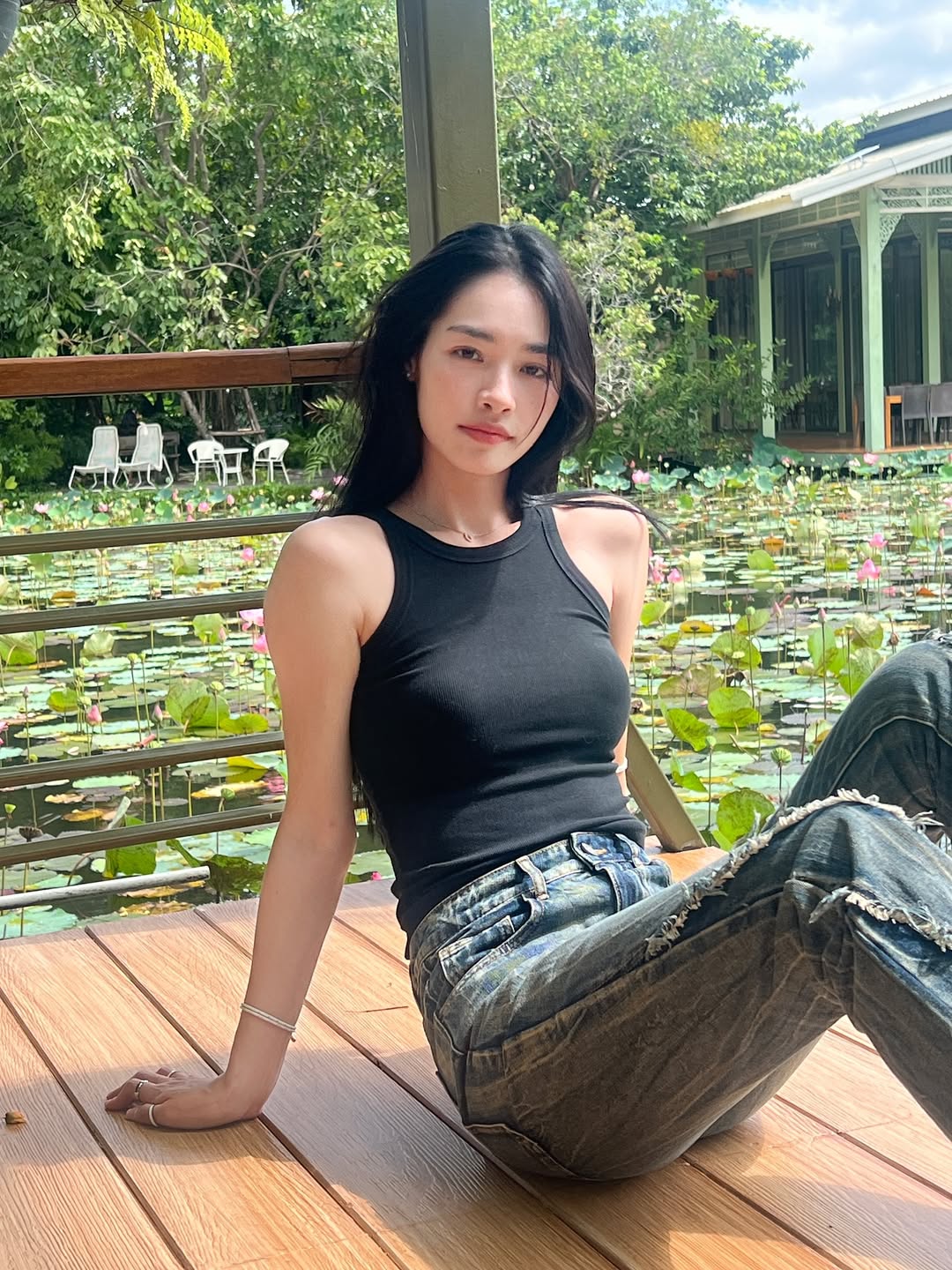 มิ้นท์ - รัญชน์รวี เอื้อกูลวราวัตร