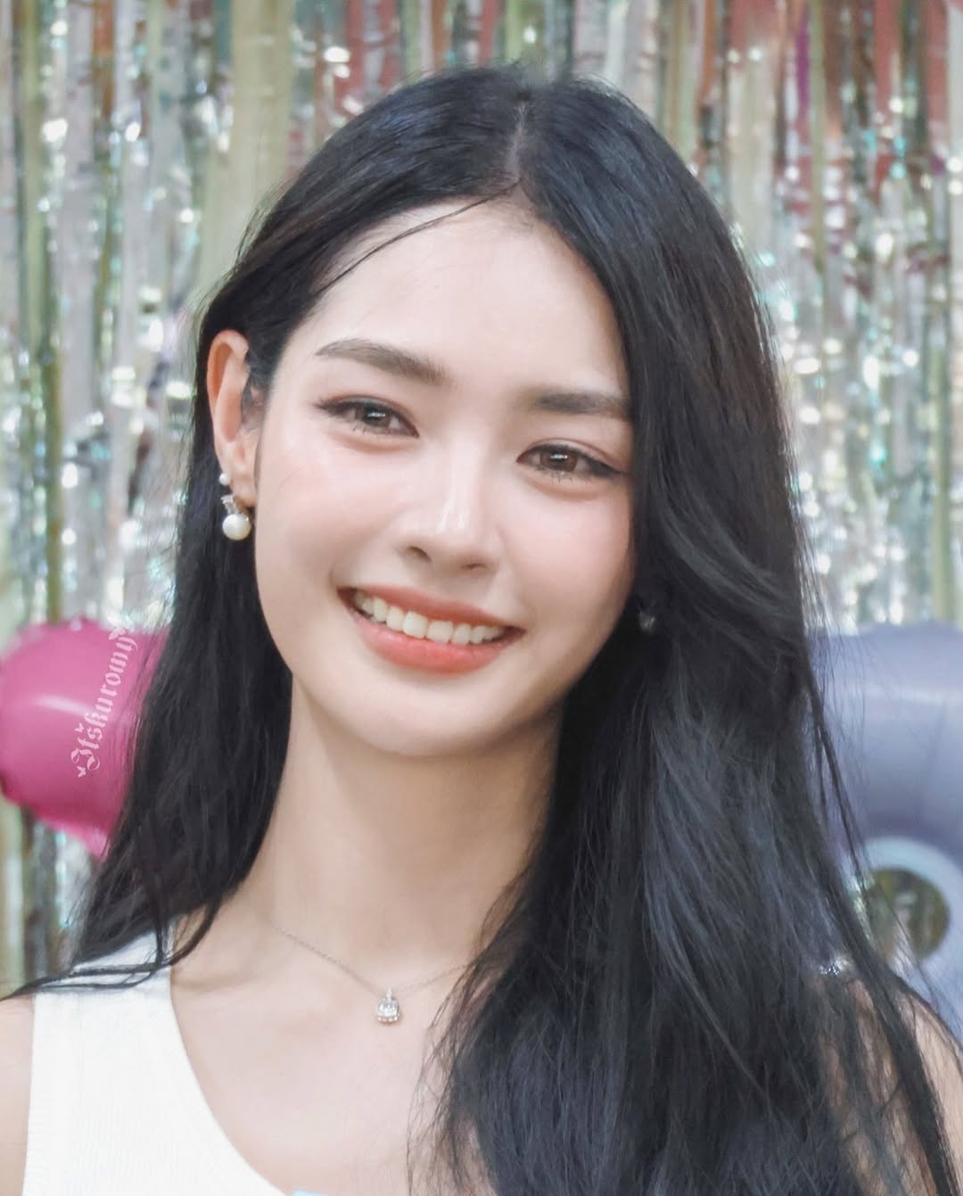 มิ้นท์ - รัญชน์รวี เอื้อกูลวราวัตร