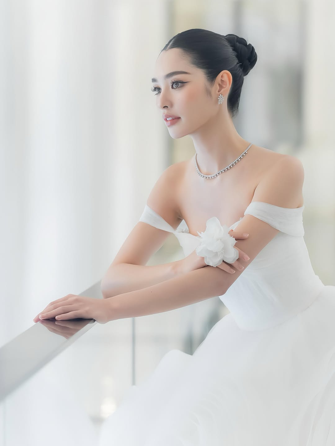 มิ้นท์ - รัญชน์รวี เอื้อกูลวราวัตร