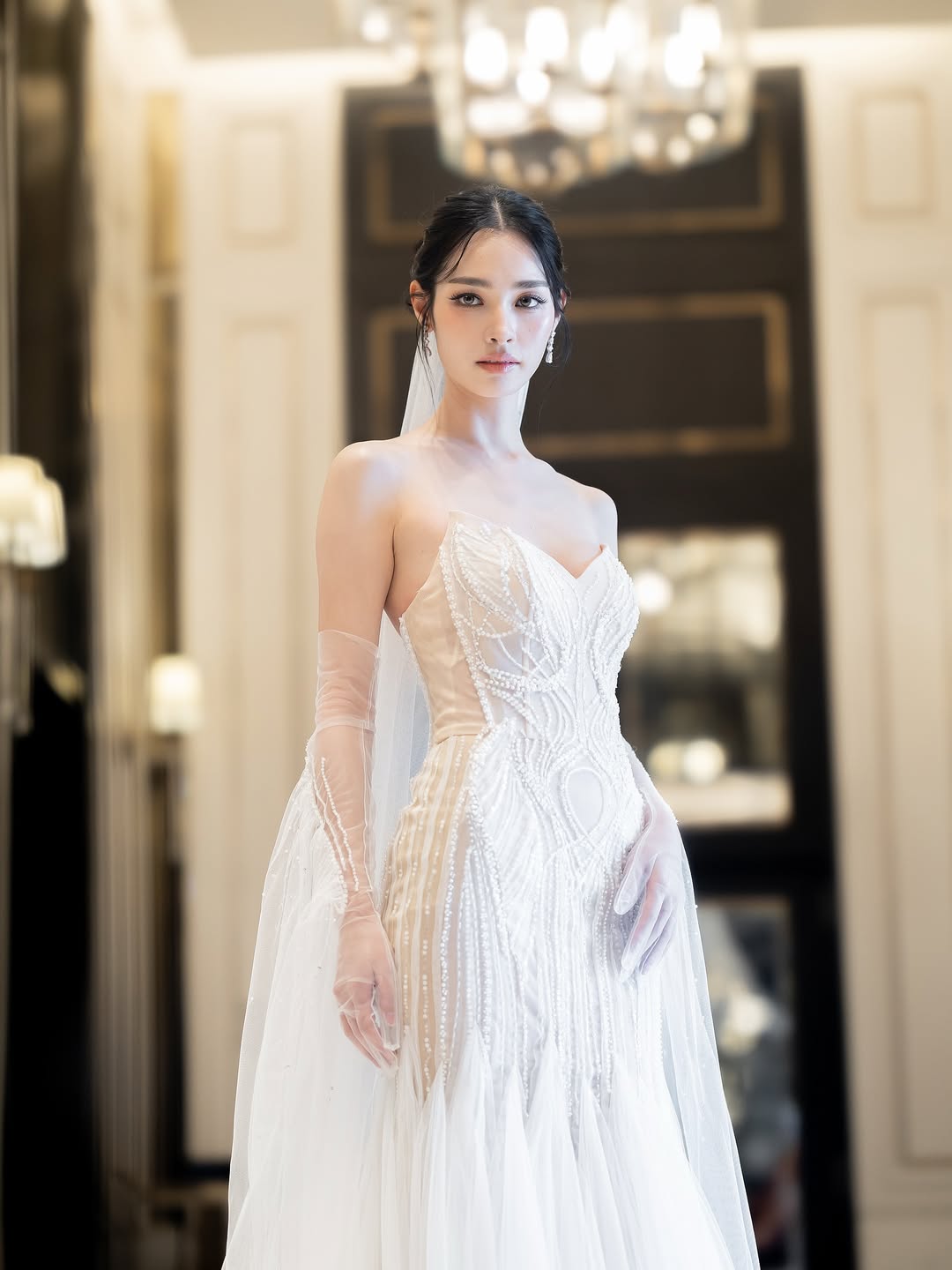 มิ้นท์ - รัญชน์รวี เอื้อกูลวราวัตร