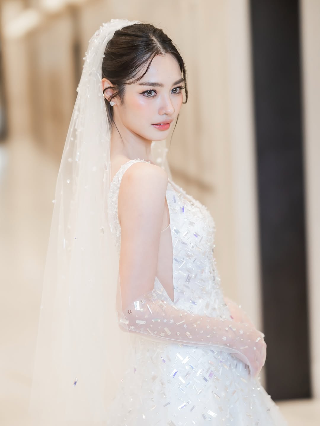 มิ้นท์ - รัญชน์รวี เอื้อกูลวราวัตร