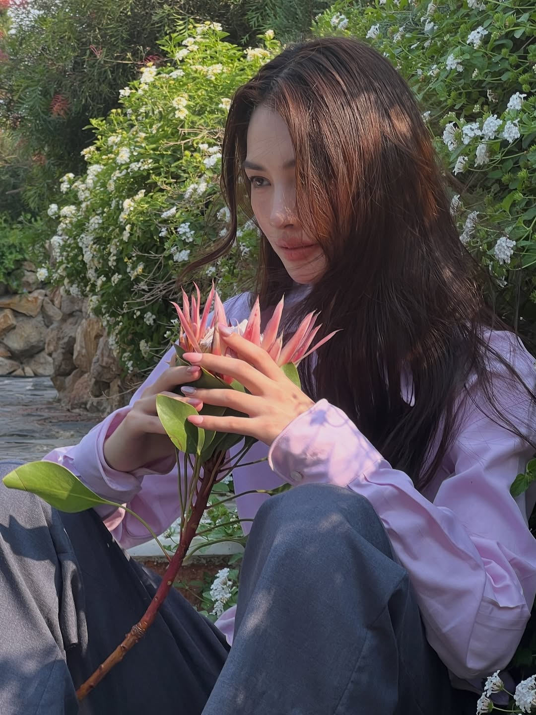 มิ้นท์ - รัญชน์รวี เอื้อกูลวราวัตร