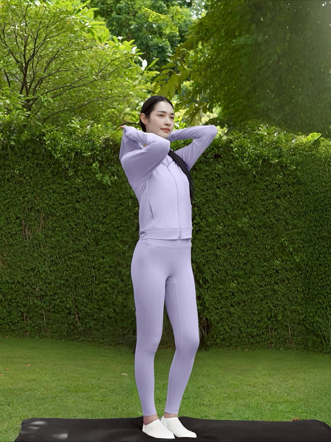 มิ้นท์ - รัญชน์รวี เอื้อกูลวราวัตร