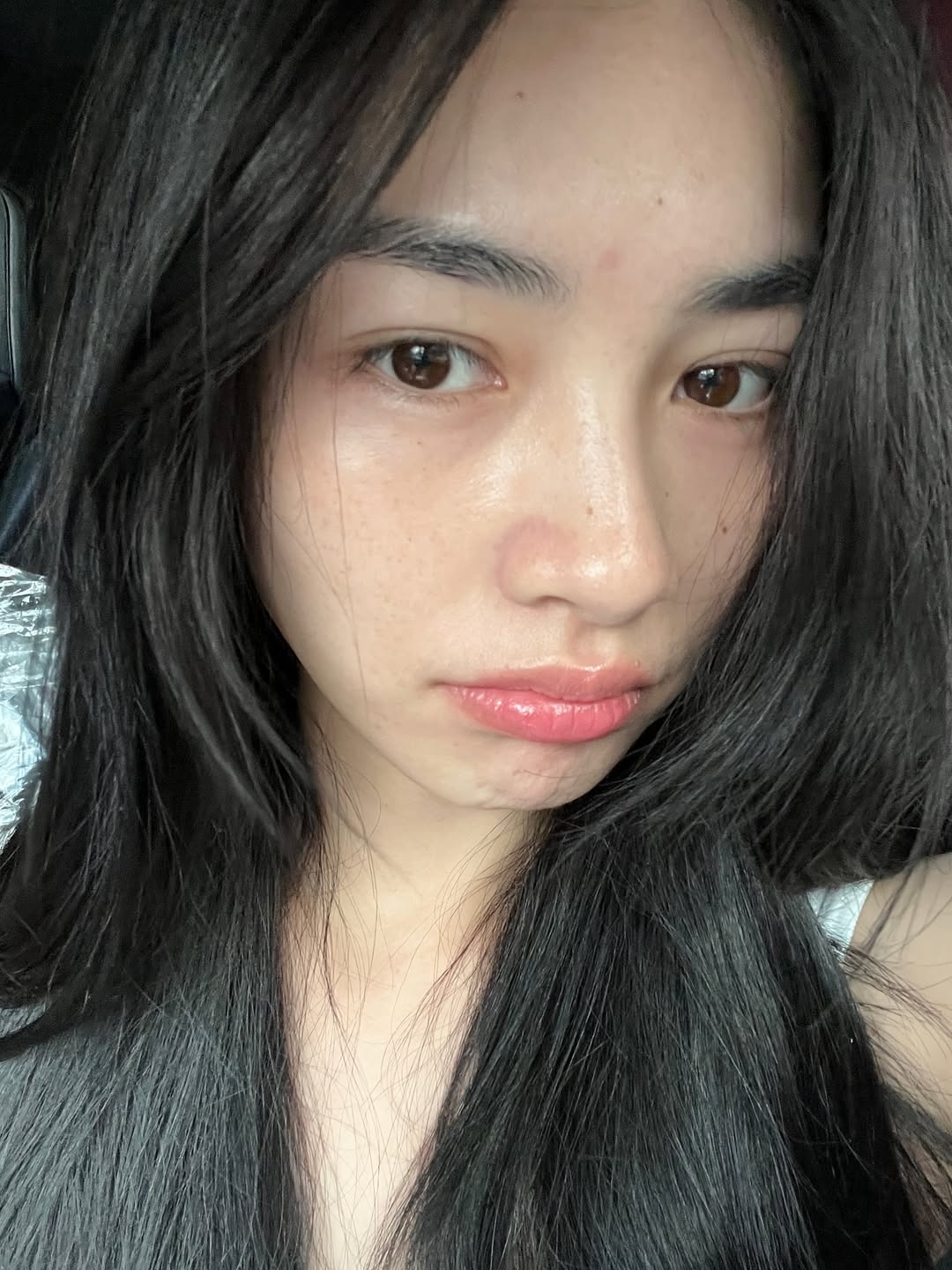 มิ้นท์ - รัญชน์รวี เอื้อกูลวราวัตร