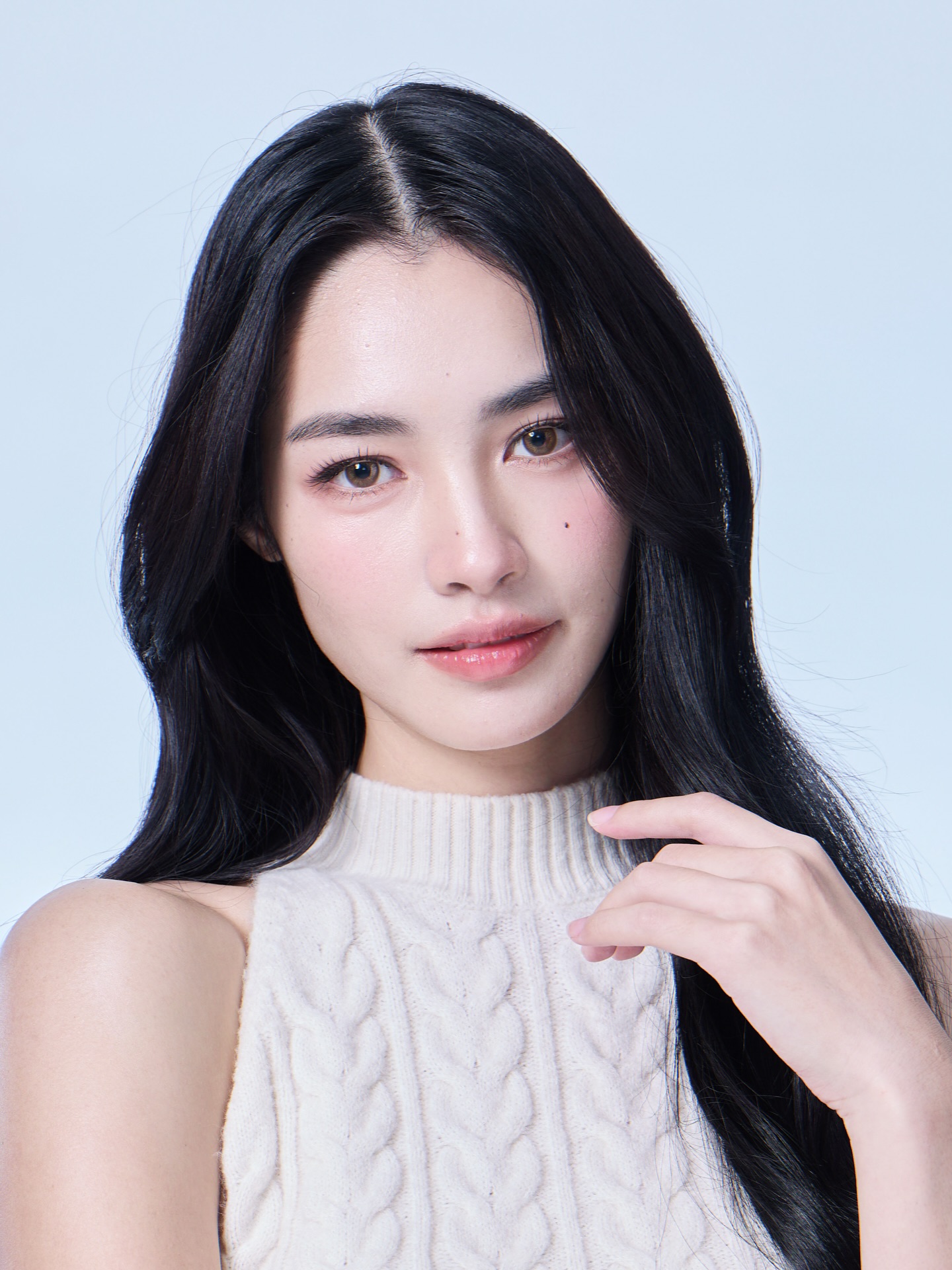 มิ้นท์ - รัญชน์รวี เอื้อกูลวราวัตร