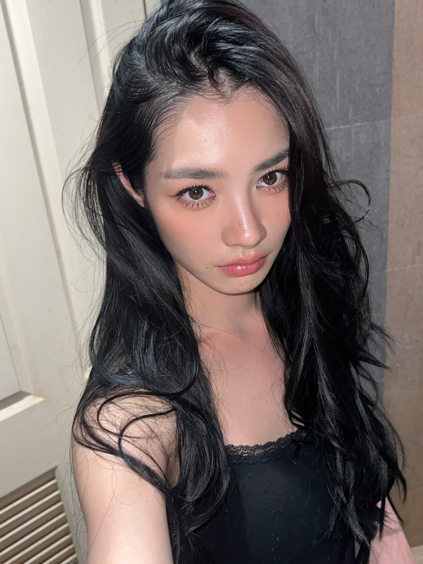 มิ้นท์ - รัญชน์รวี เอื้อกูลวราวัตร