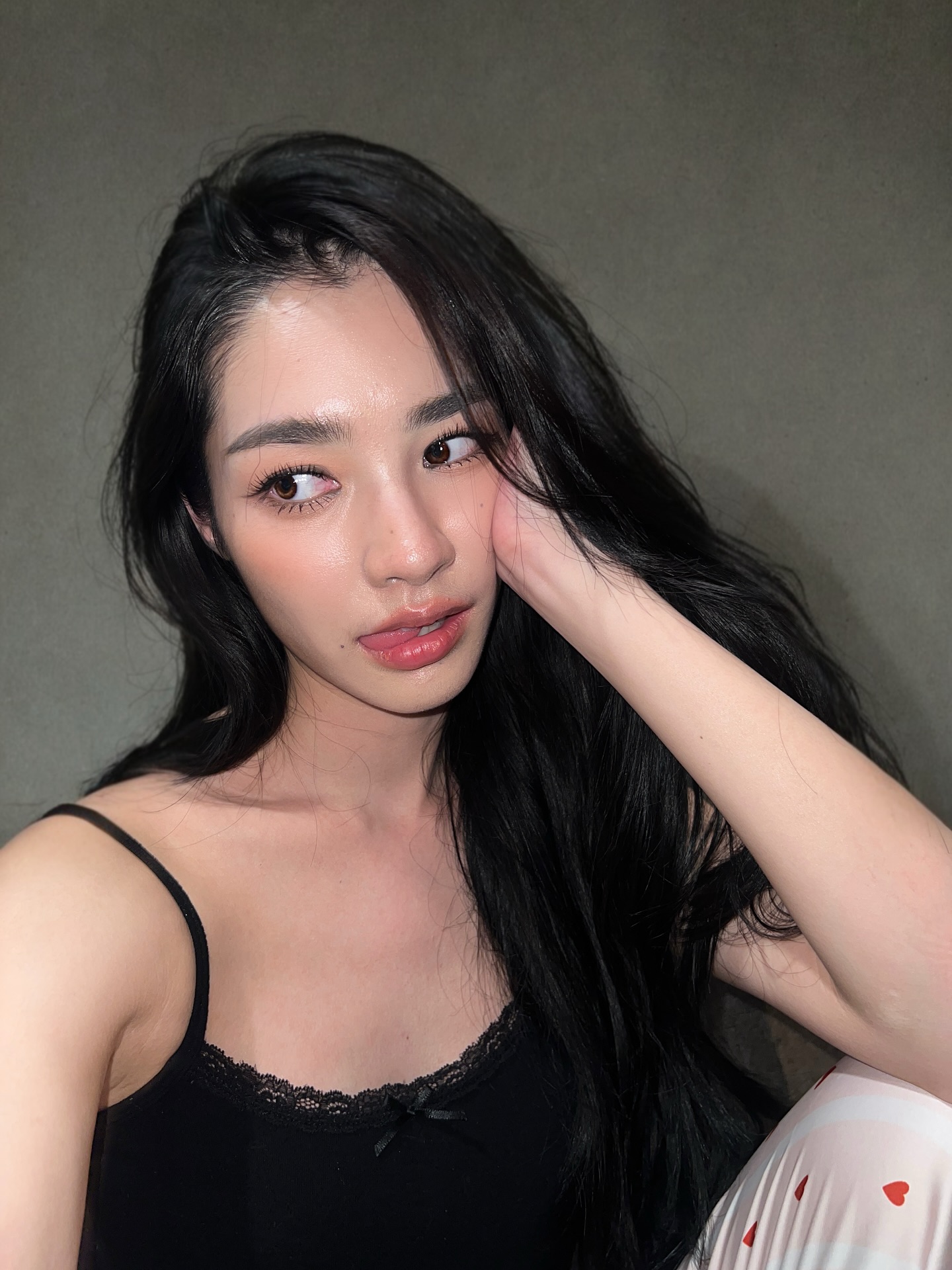 มิ้นท์ - รัญชน์รวี เอื้อกูลวราวัตร
