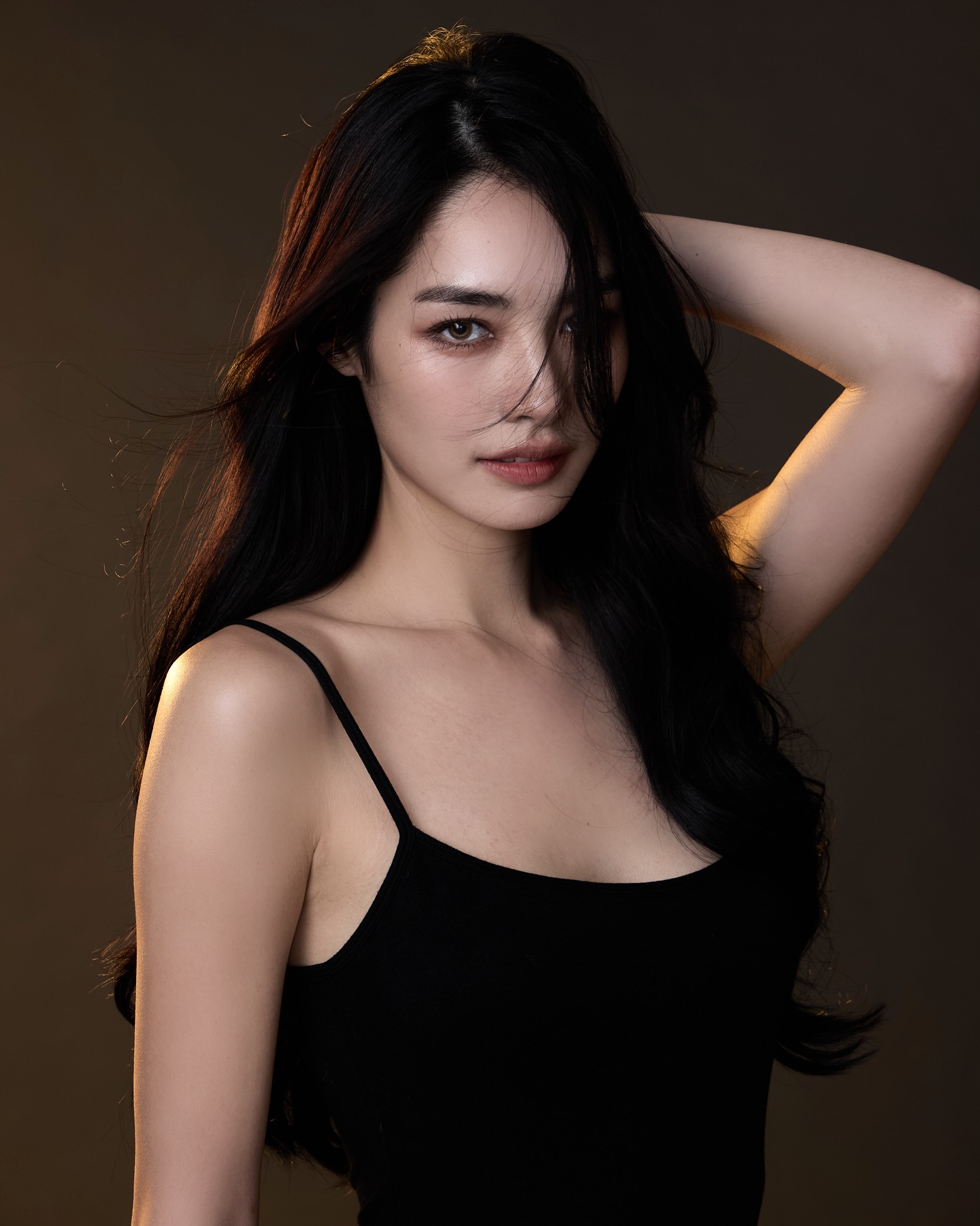 มิ้นท์ - รัญชน์รวี เอื้อกูลวราวัตร