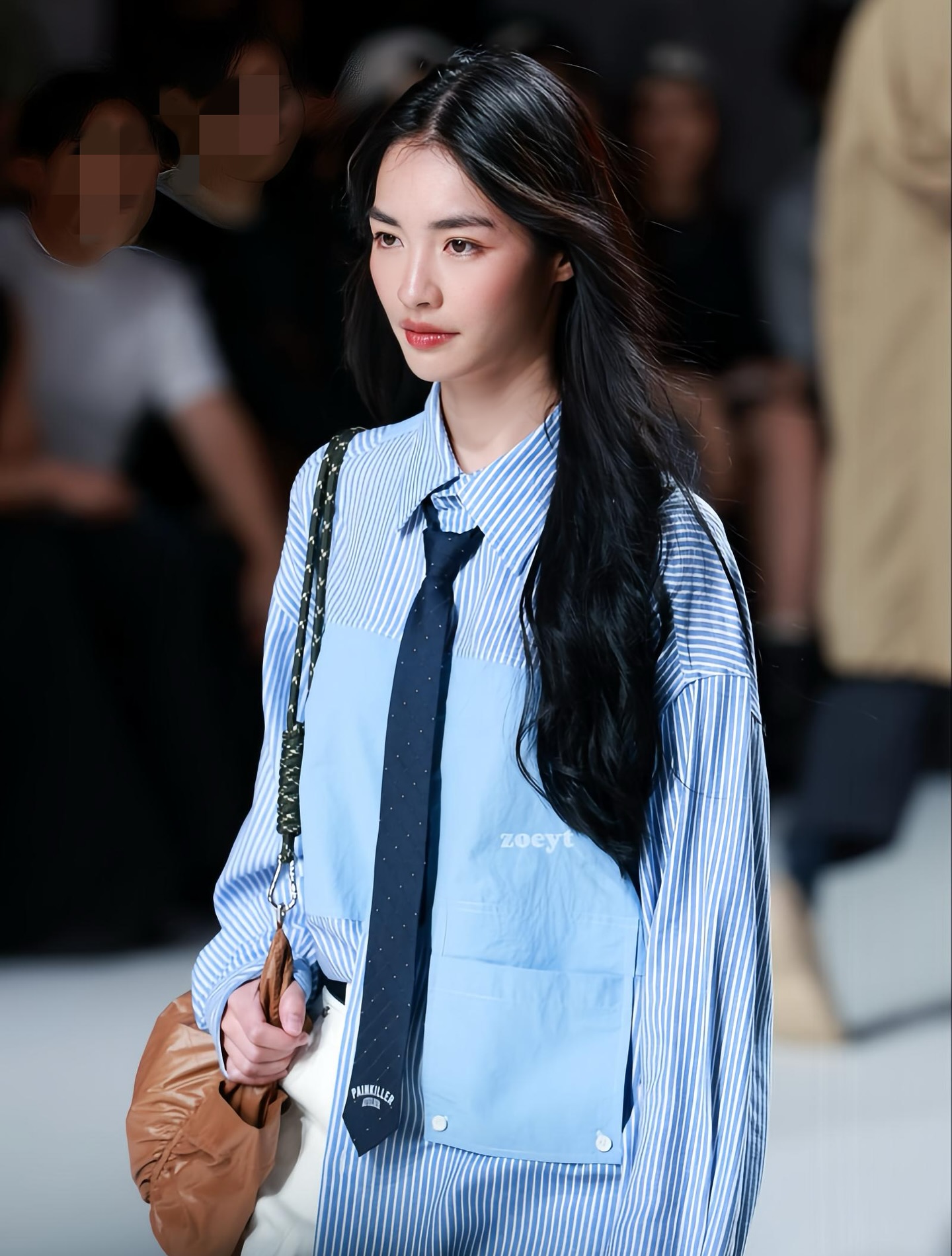 มิ้นท์ - รัญชน์รวี เอื้อกูลวราวัตร