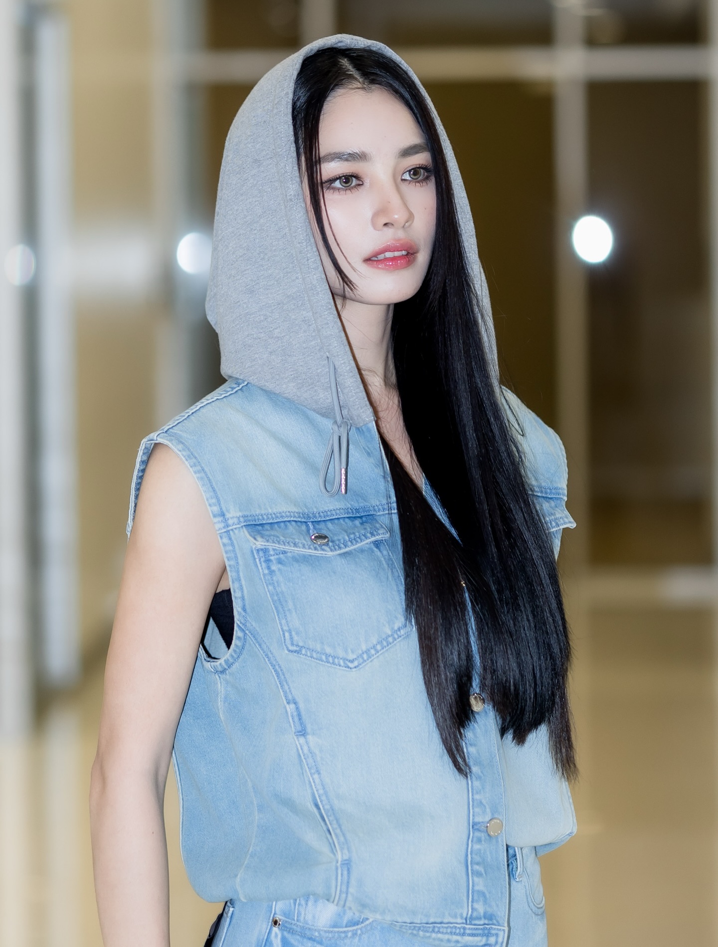 มิ้นท์ - รัญชน์รวี เอื้อกูลวราวัตร