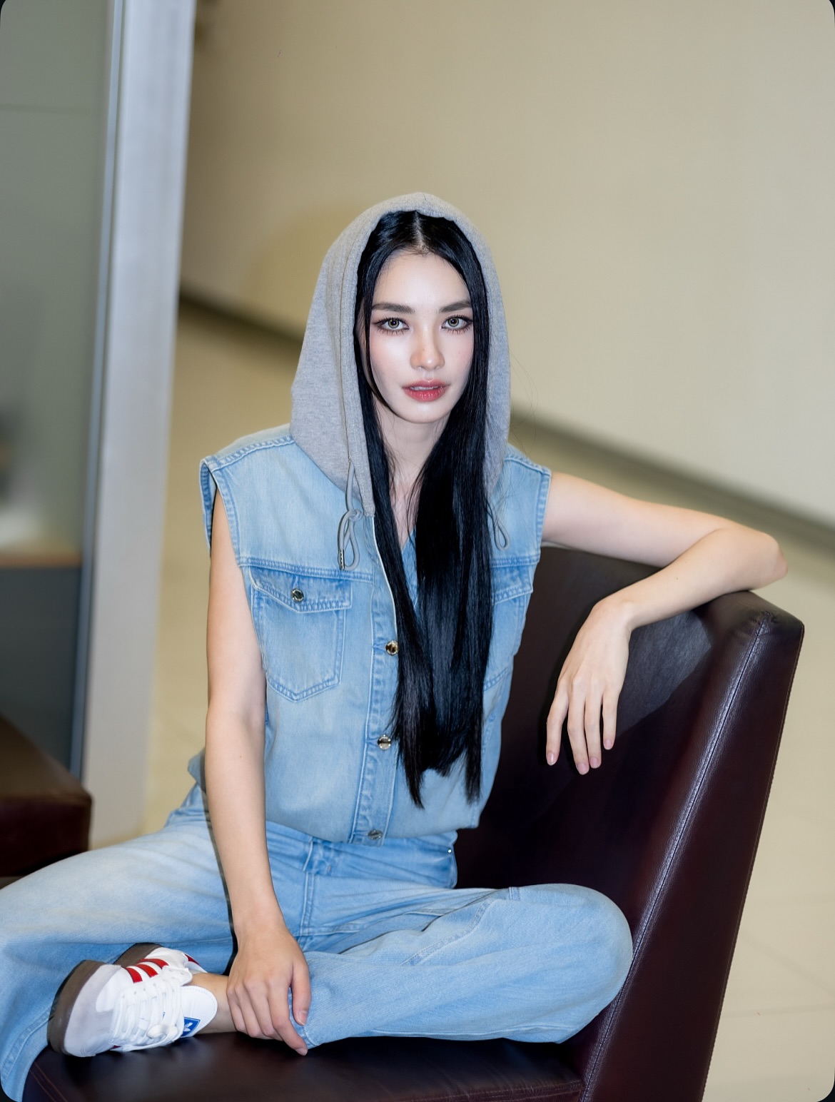มิ้นท์ - รัญชน์รวี เอื้อกูลวราวัตร