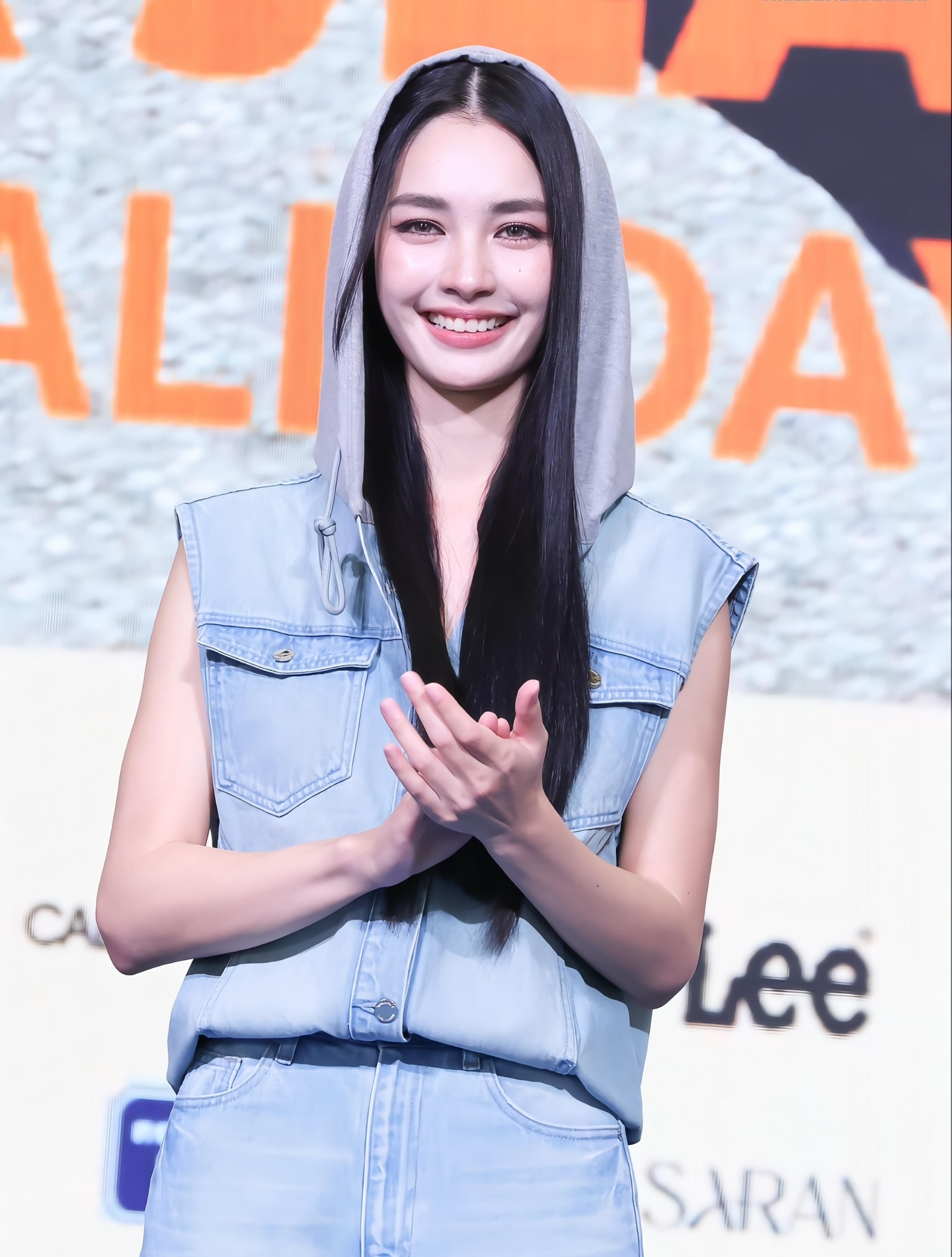 มิ้นท์ - รัญชน์รวี เอื้อกูลวราวัตร