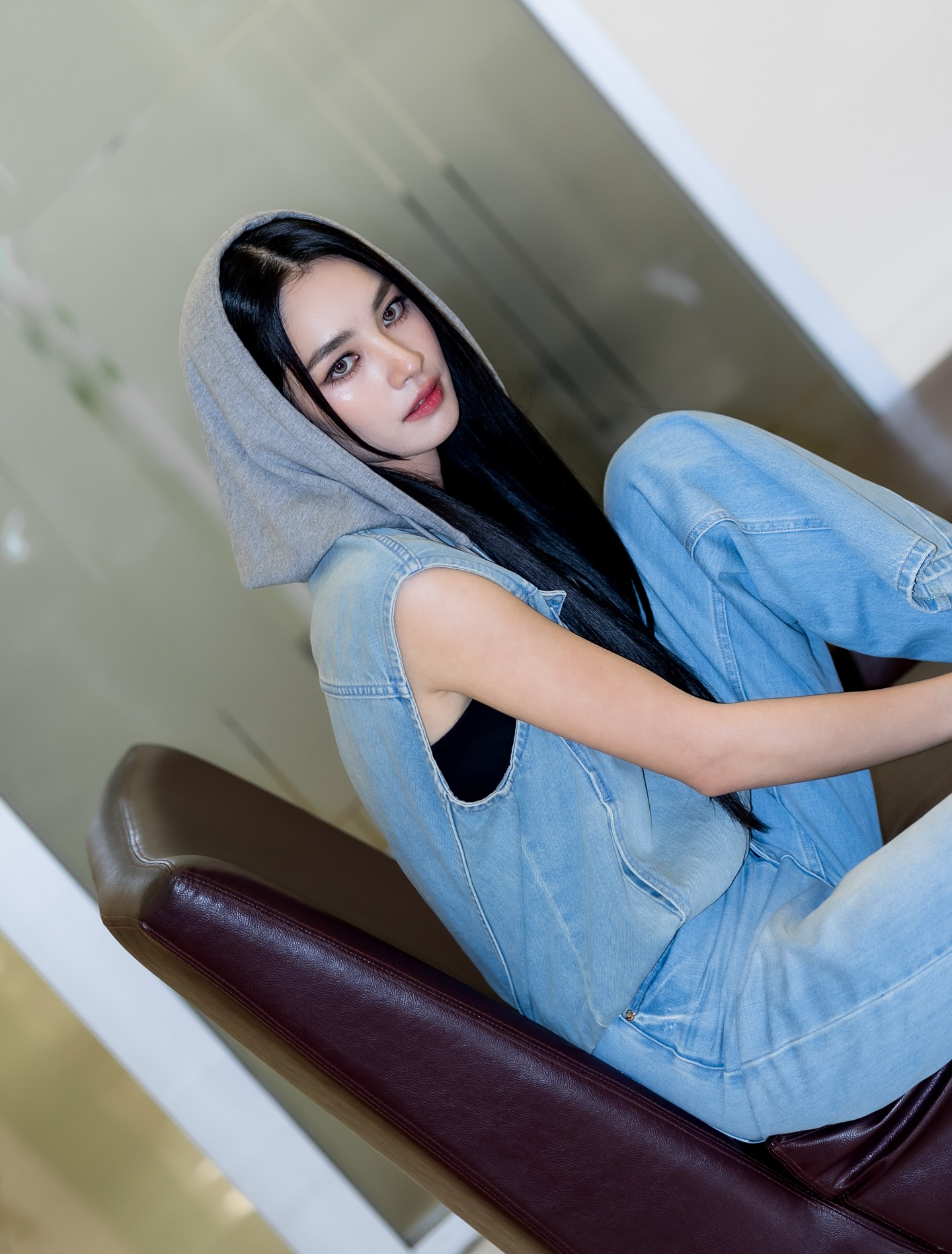 มิ้นท์ - รัญชน์รวี เอื้อกูลวราวัตร