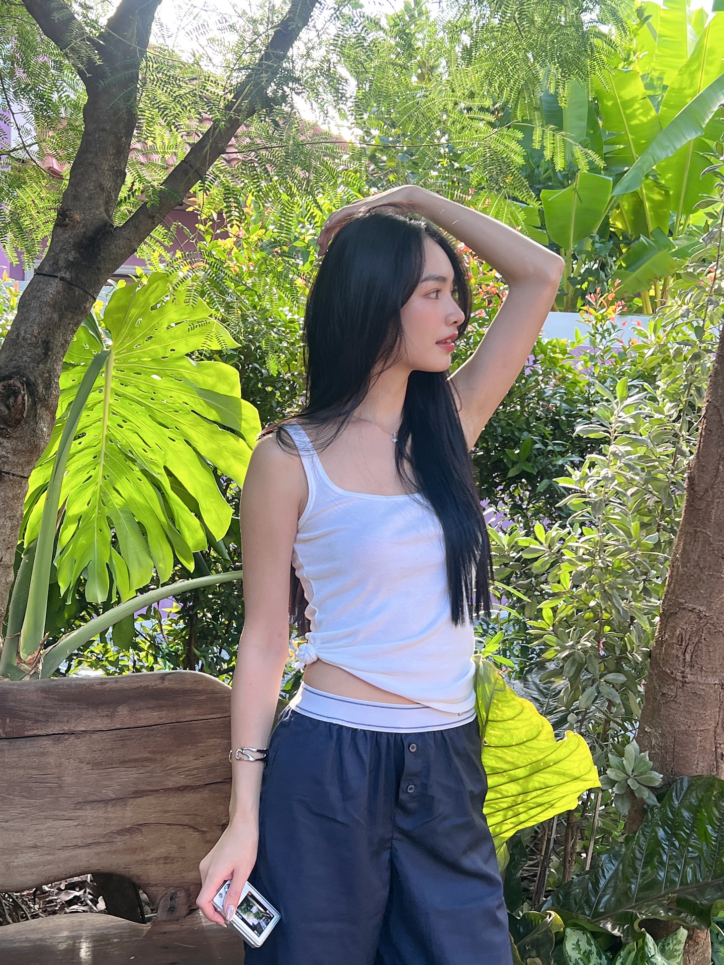 มิ้นท์ - รัญชน์รวี เอื้อกูลวราวัตร