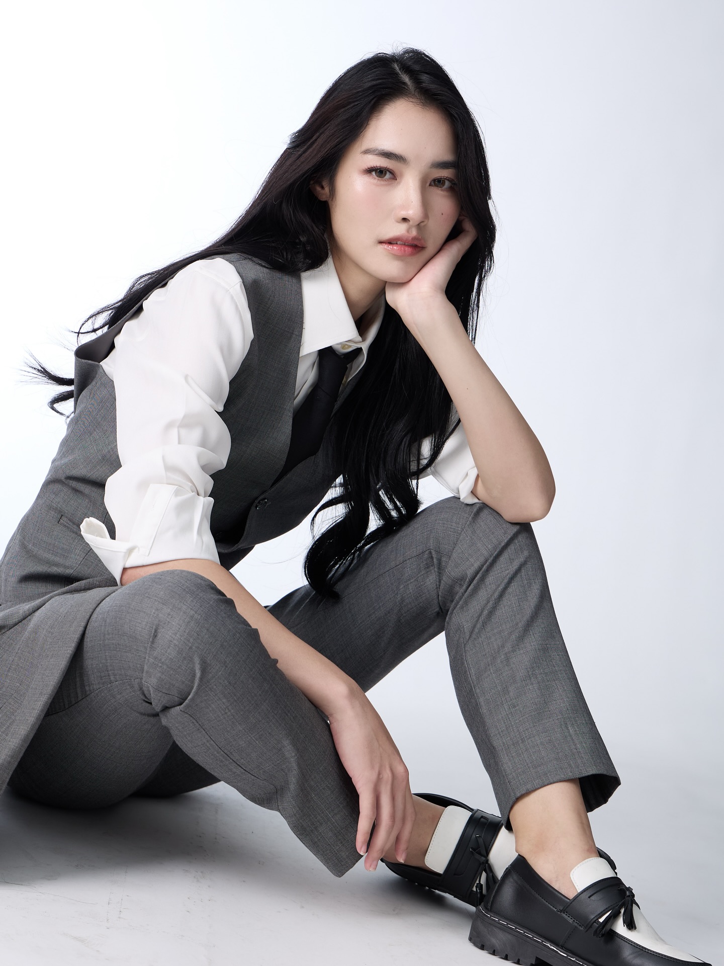 มิ้นท์ - รัญชน์รวี เอื้อกูลวราวัตร