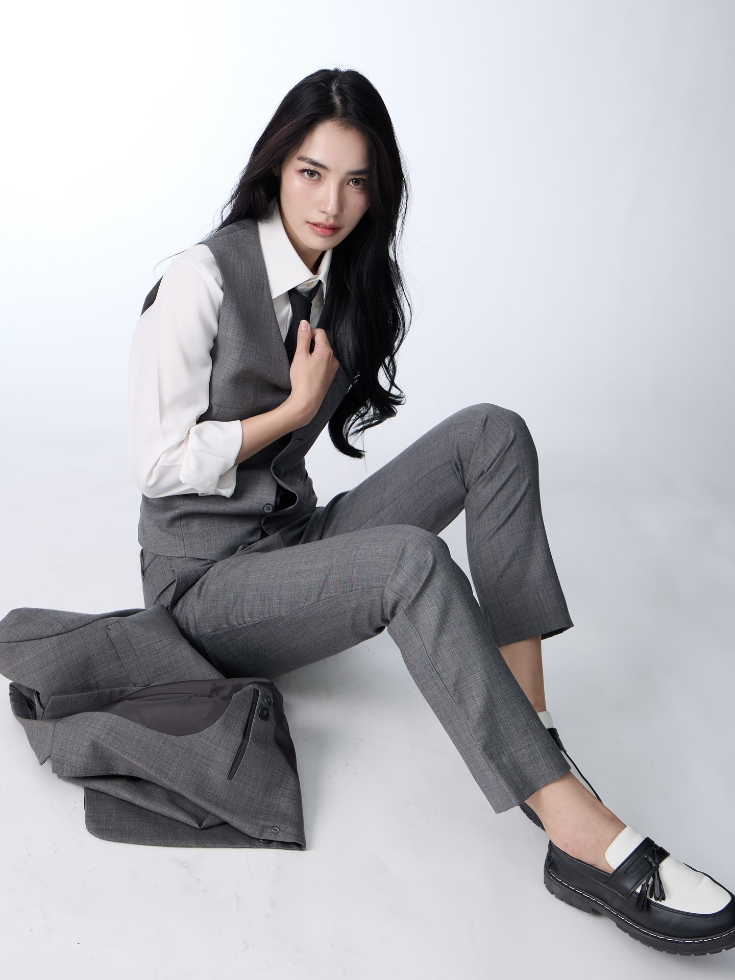 มิ้นท์ - รัญชน์รวี เอื้อกูลวราวัตร