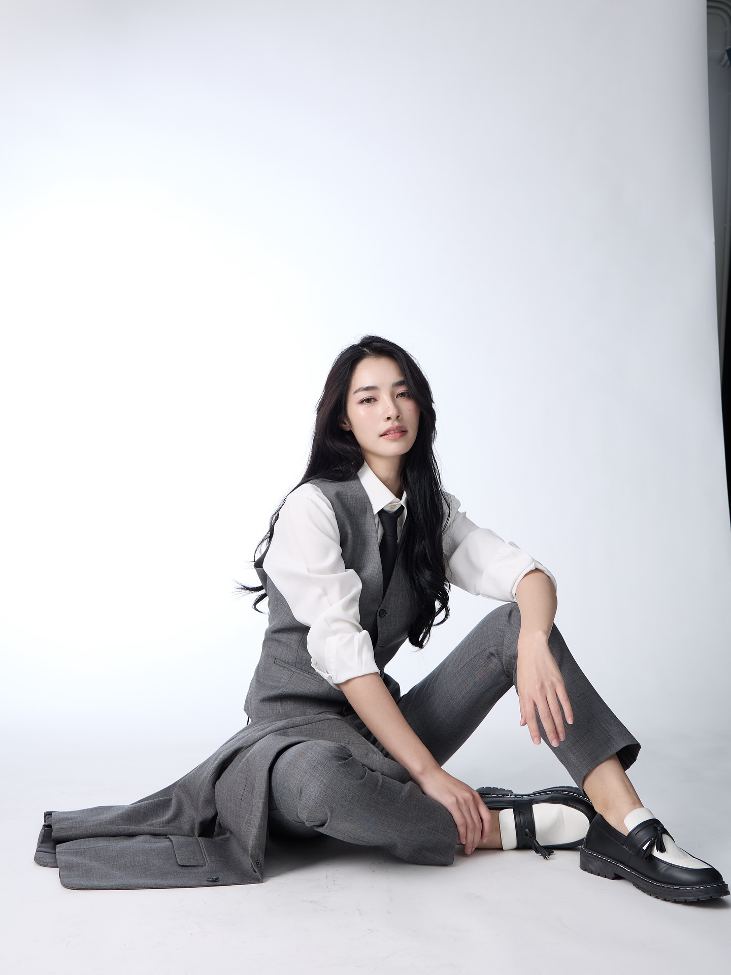 มิ้นท์ - รัญชน์รวี เอื้อกูลวราวัตร