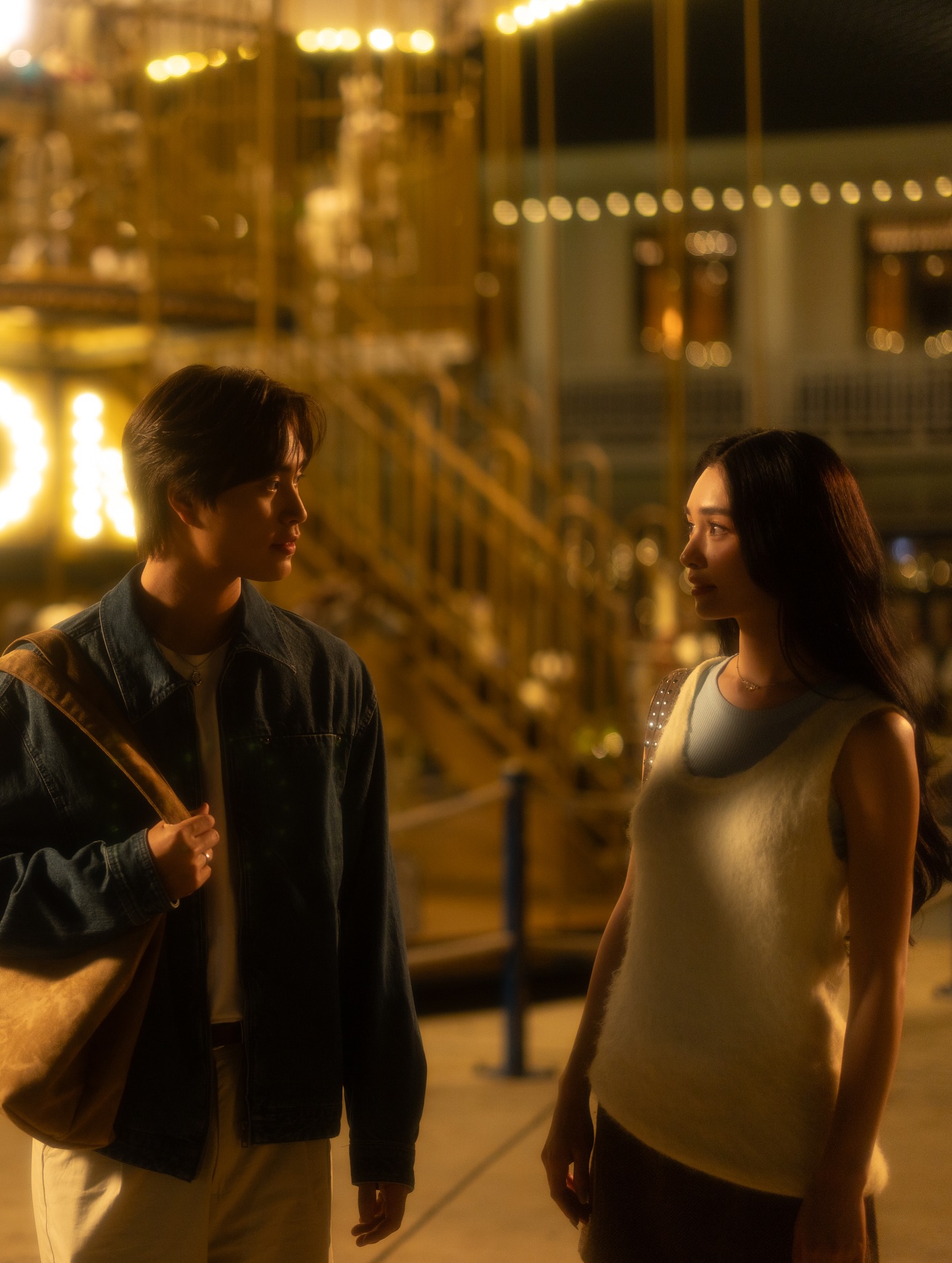 มิ้นท์ - รัญชน์รวี เอื้อกูลวราวัตร