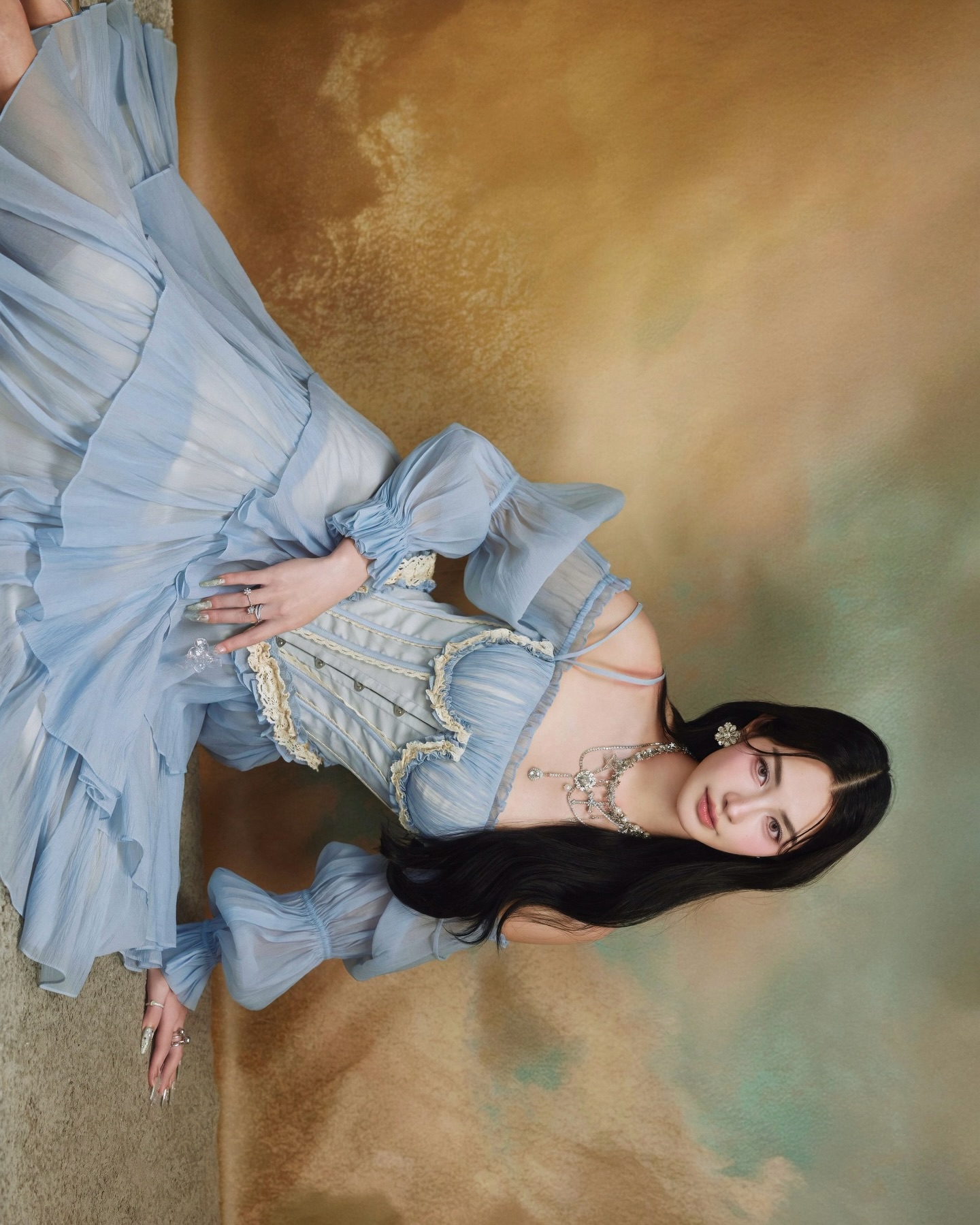 มิ้นท์ - รัญชน์รวี เอื้อกูลวราวัตร