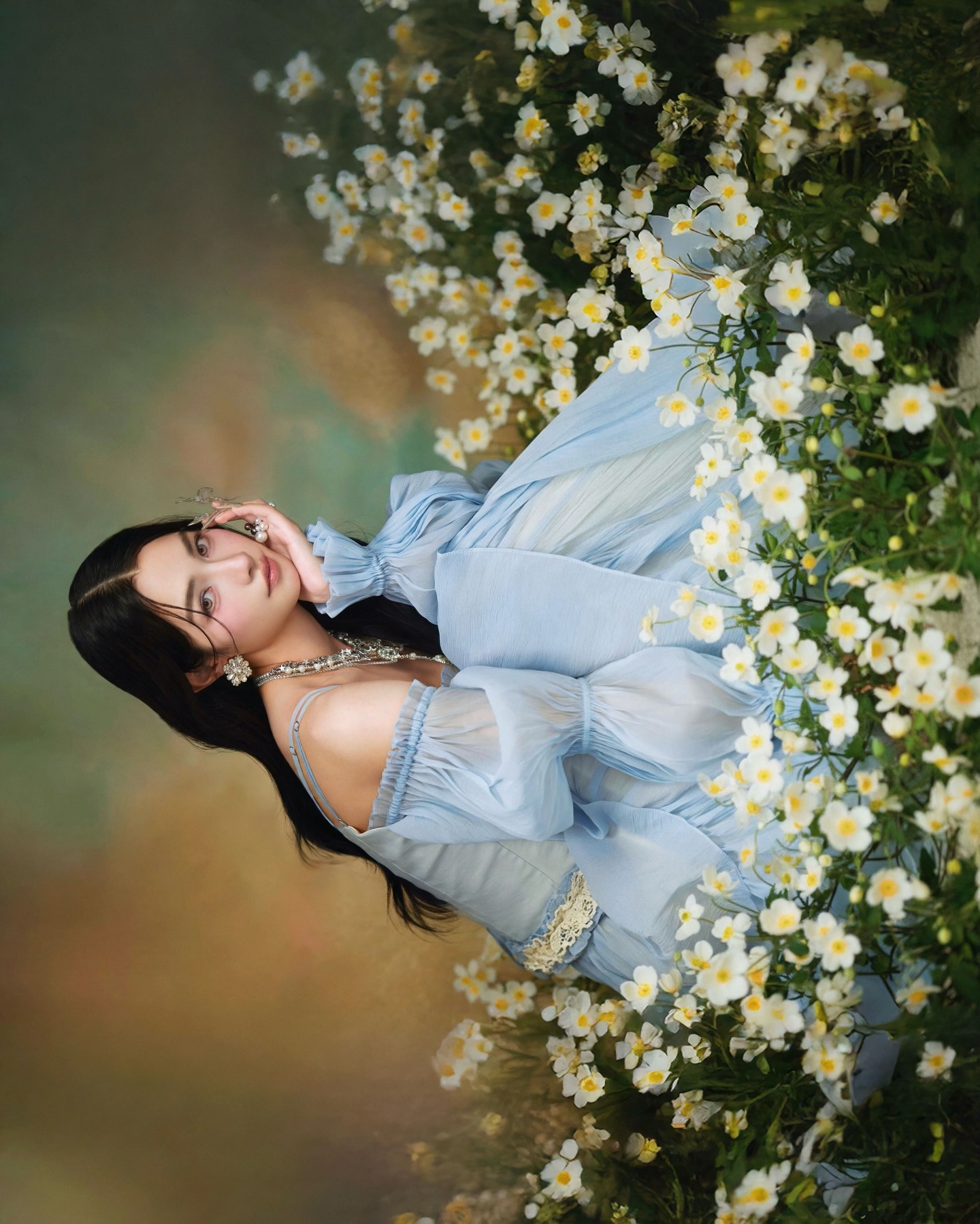 มิ้นท์ - รัญชน์รวี เอื้อกูลวราวัตร