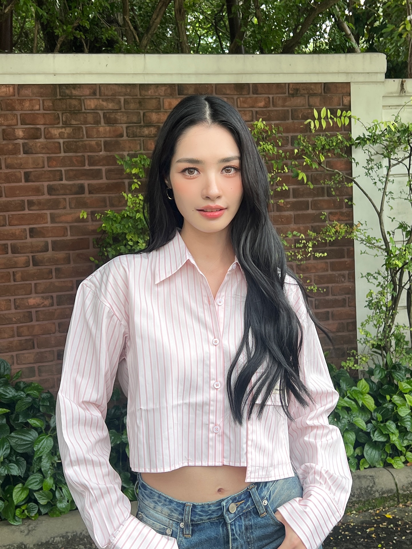 มิ้นท์ - รัญชน์รวี เอื้อกูลวราวัตร