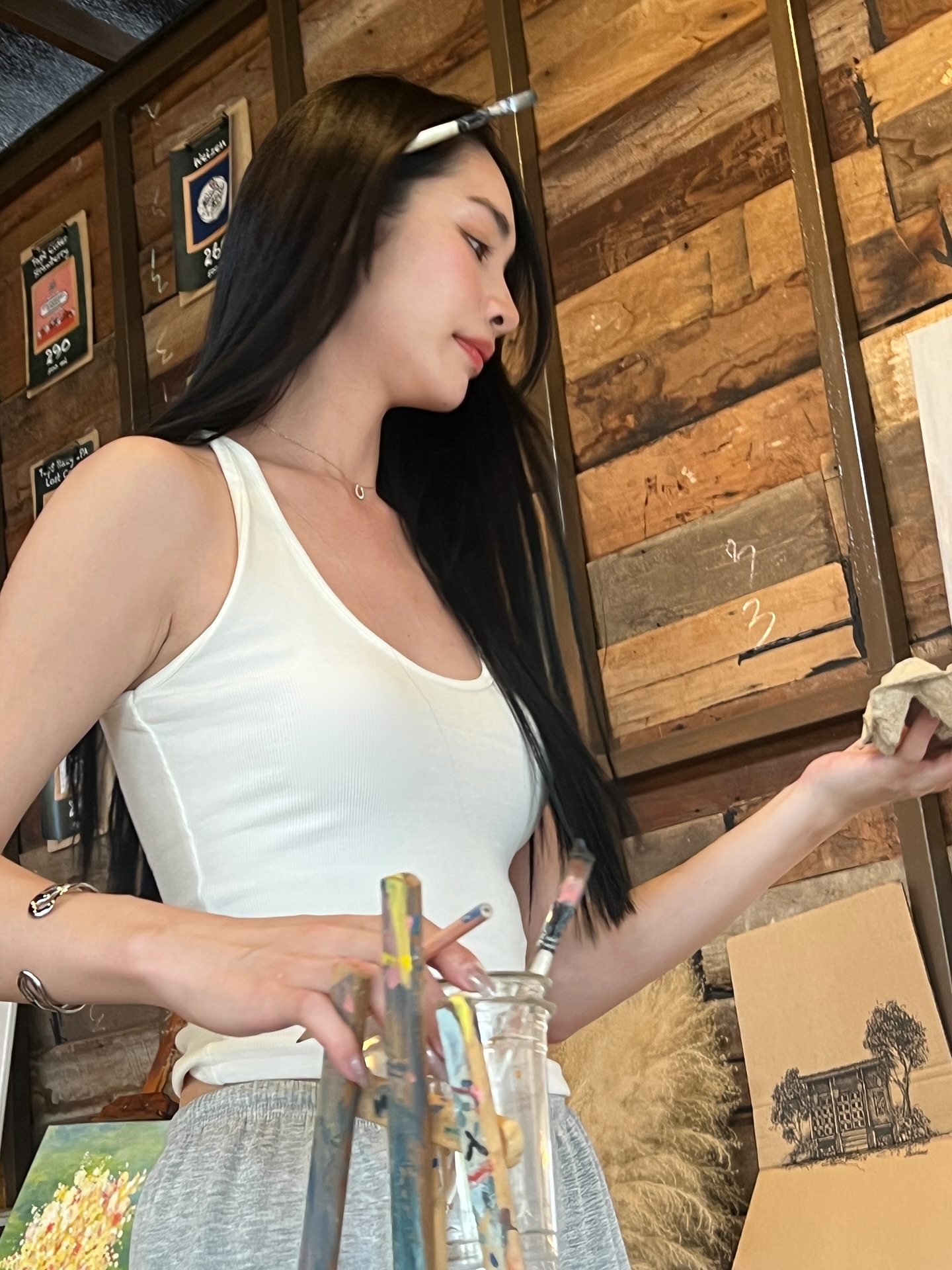 มิ้นท์ - รัญชน์รวี เอื้อกูลวราวัตร