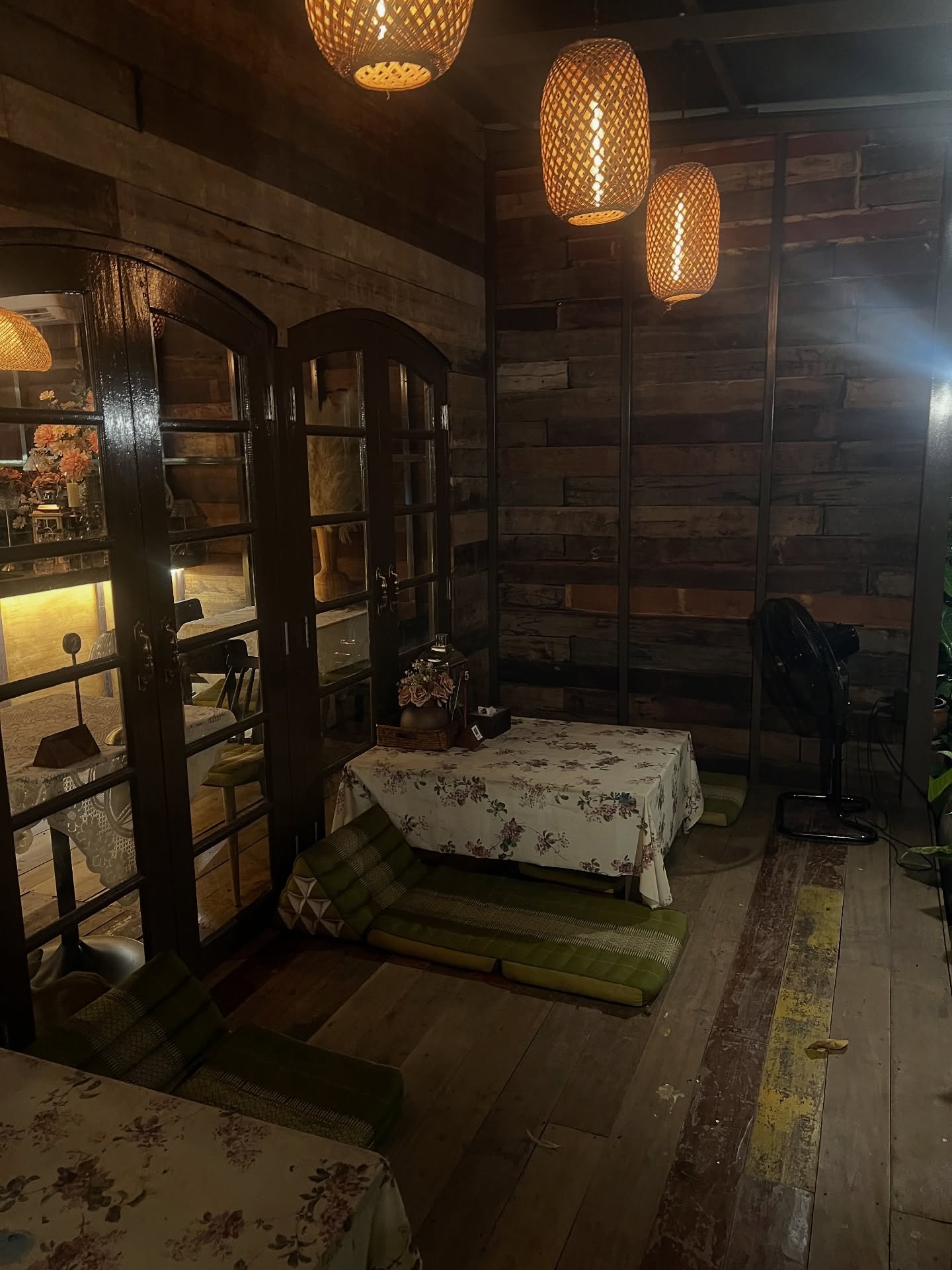 มิ้นท์ - รัญชน์รวี เอื้อกูลวราวัตร