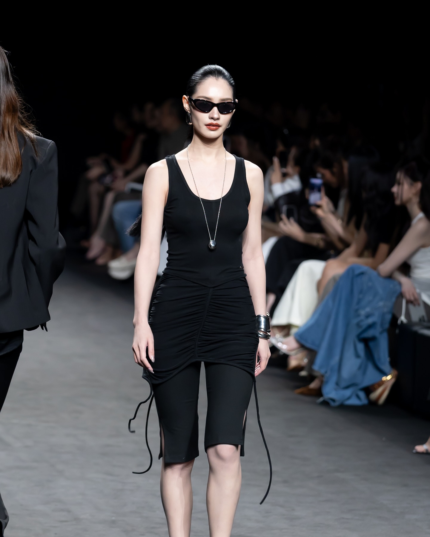 มิ้นท์ - รัญชน์รวี เอื้อกูลวราวัตร