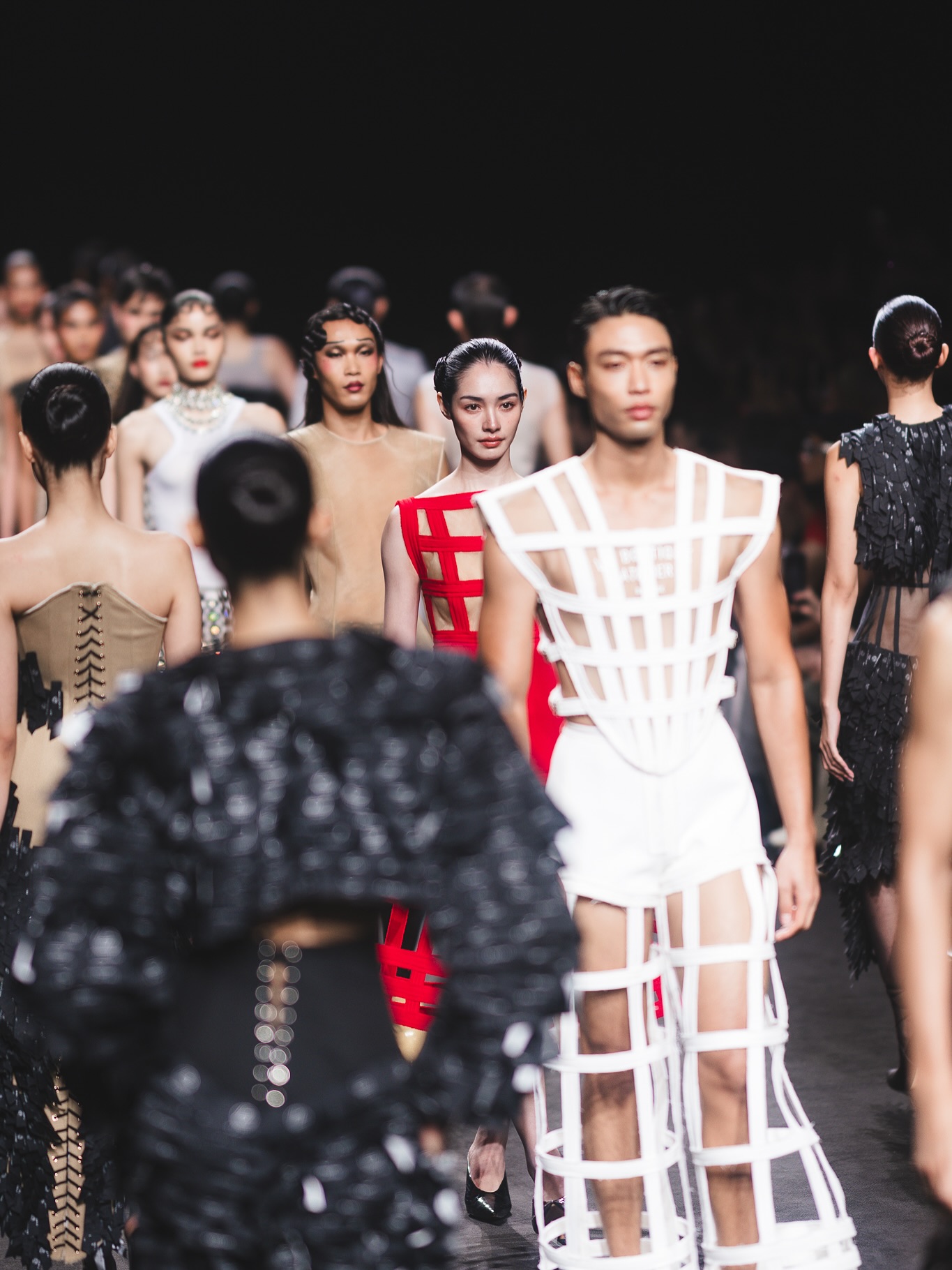 มิ้นท์ - รัญชน์รวี เอื้อกูลวราวัตร