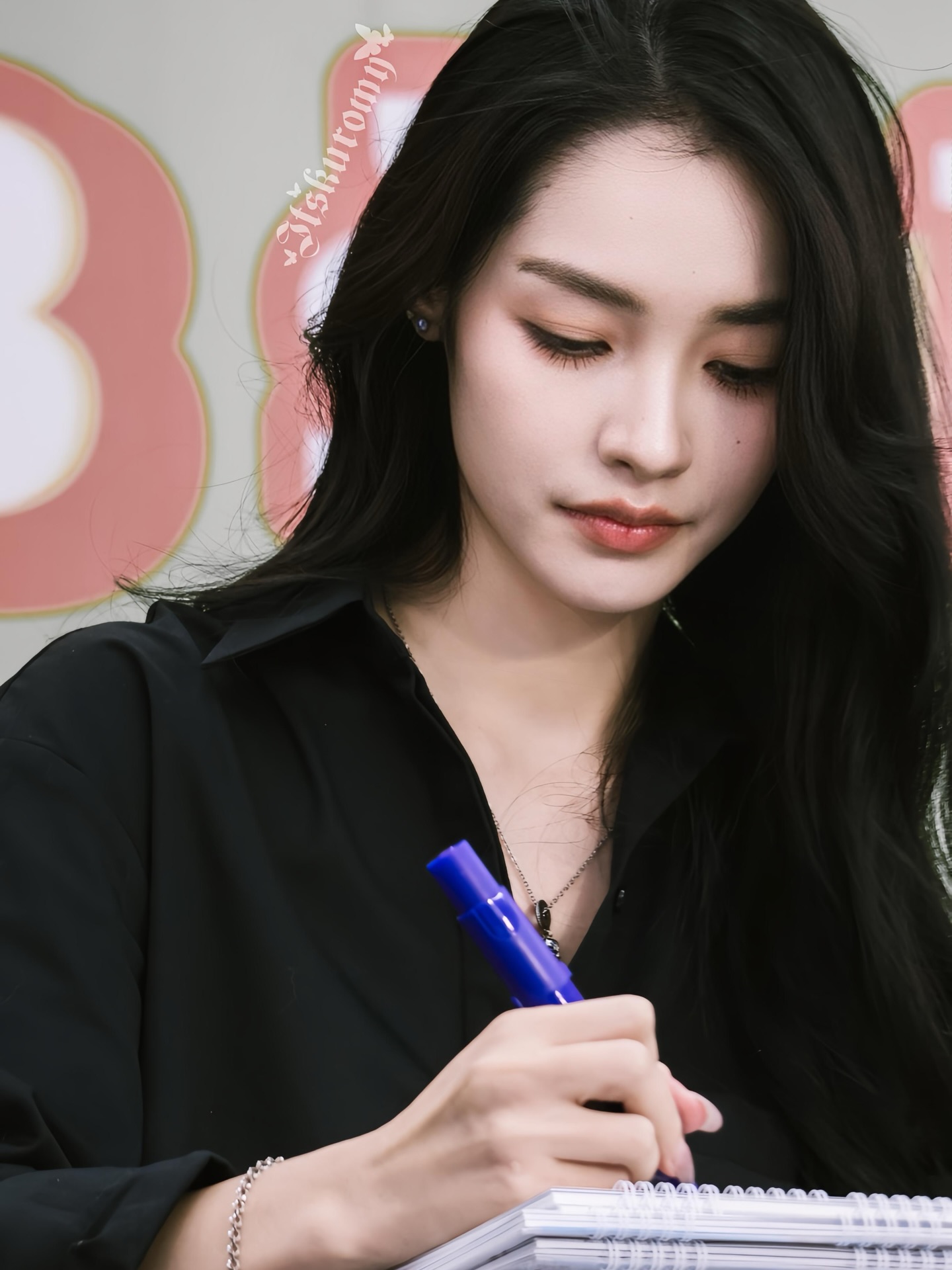 มิ้นท์ - รัญชน์รวี เอื้อกูลวราวัตร