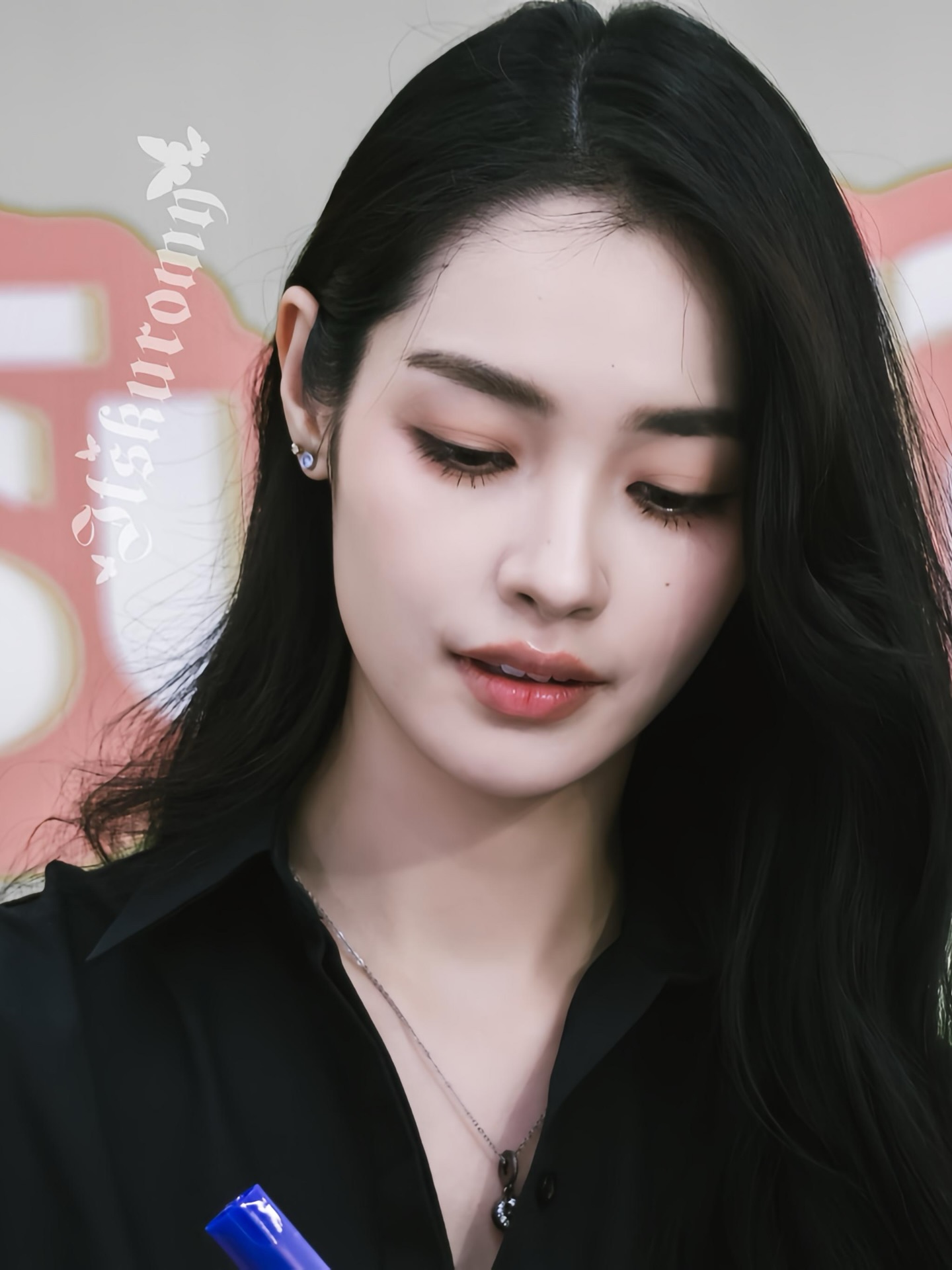 มิ้นท์ - รัญชน์รวี เอื้อกูลวราวัตร