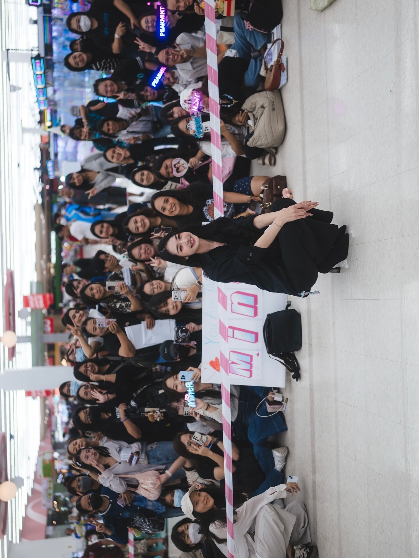 มิ้นท์ - รัญชน์รวี เอื้อกูลวราวัตร