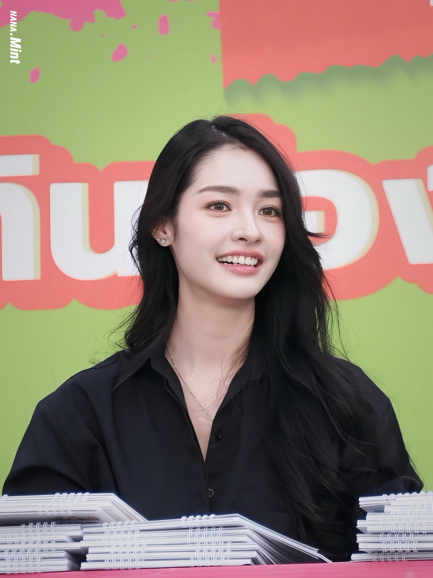 มิ้นท์ - รัญชน์รวี เอื้อกูลวราวัตร