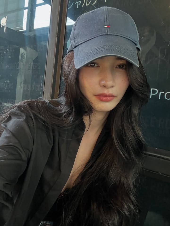 มิ้นท์ - รัญชน์รวี เอื้อกูลวราวัตร