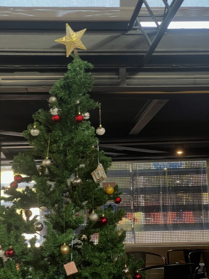 มิ้นท์ - รัญชน์รวี เอื้อกูลวราวัตร