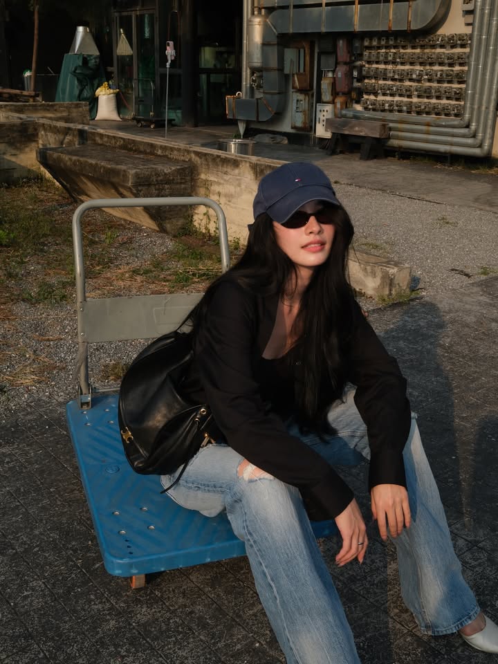 มิ้นท์ - รัญชน์รวี เอื้อกูลวราวัตร