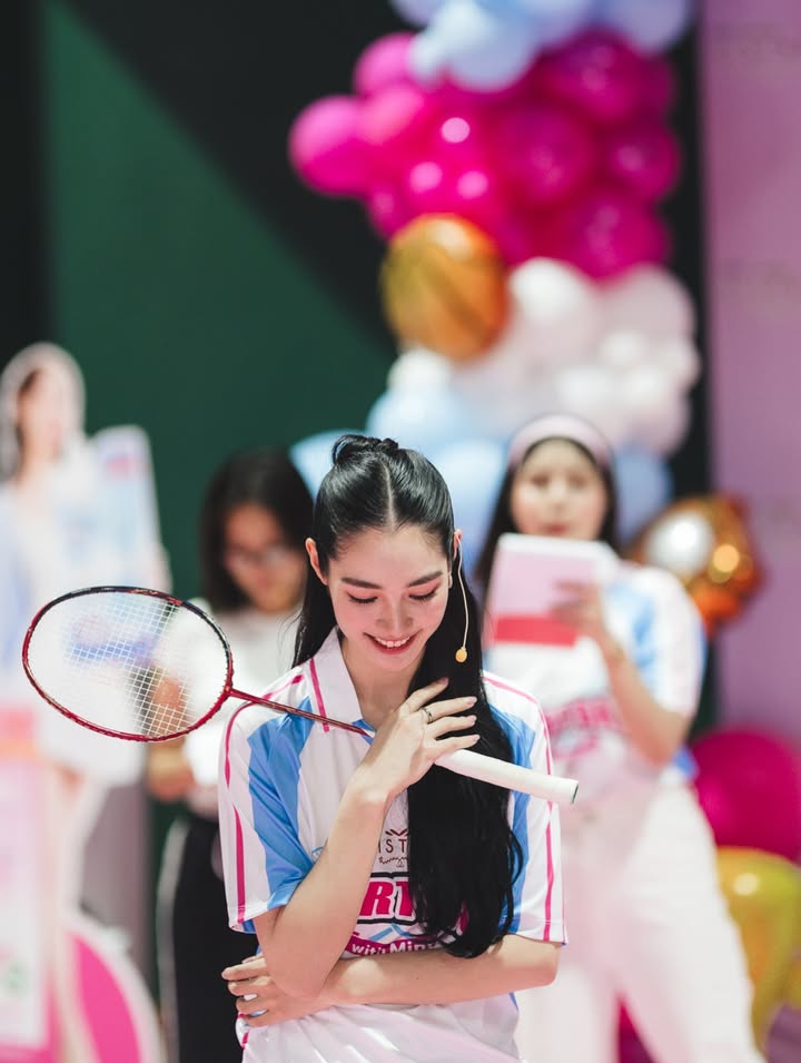 มิ้นท์ - รัญชน์รวี เอื้อกูลวราวัตร