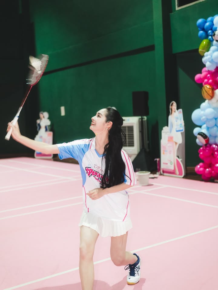 มิ้นท์ - รัญชน์รวี เอื้อกูลวราวัตร