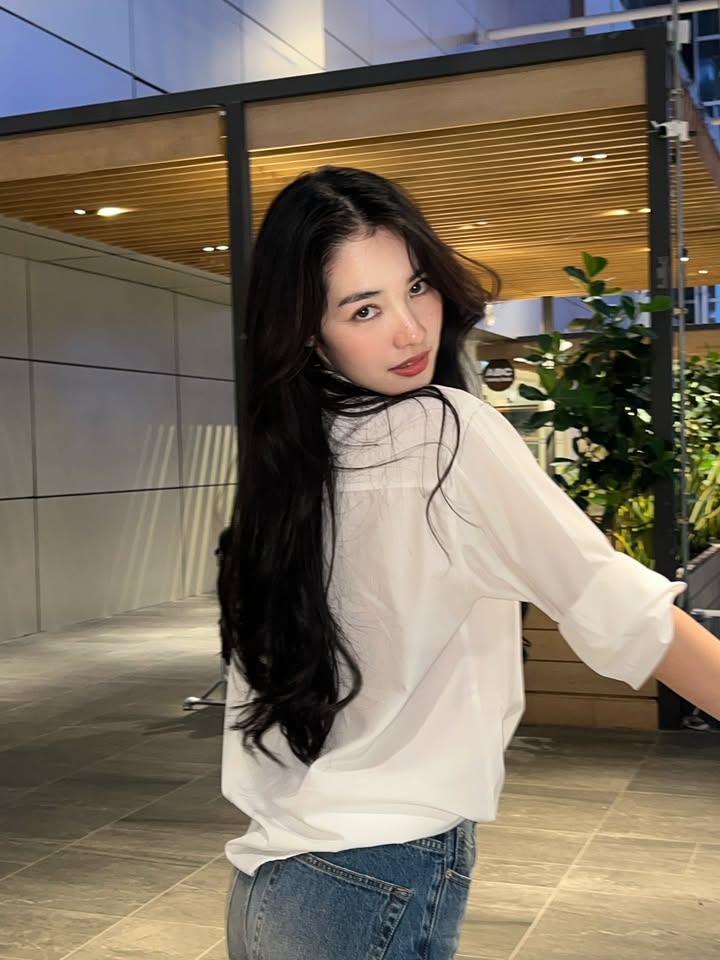 มิ้นท์ - รัญชน์รวี เอื้อกูลวราวัตร