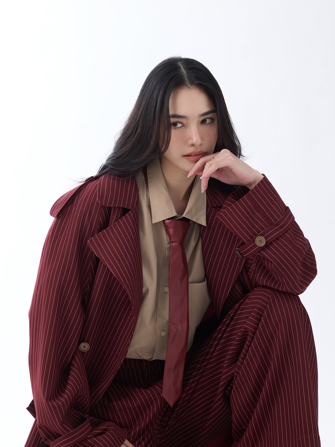 มิ้นท์ - รัญชน์รวี เอื้อกูลวราวัตร