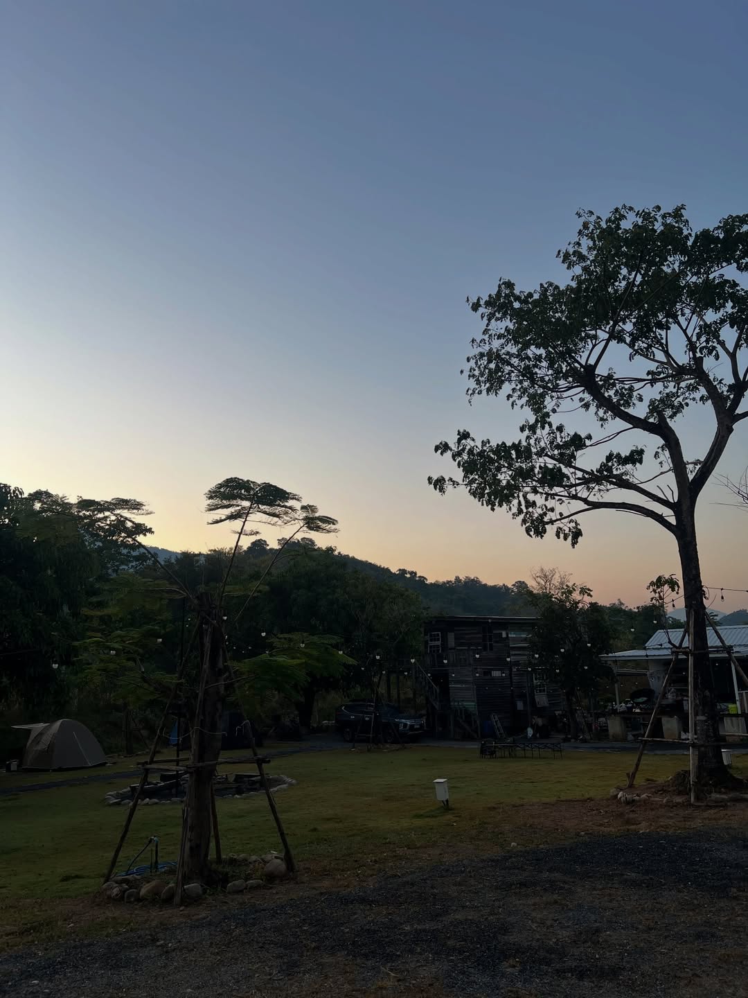 มิ้นท์ - รัญชน์รวี เอื้อกูลวราวัตร