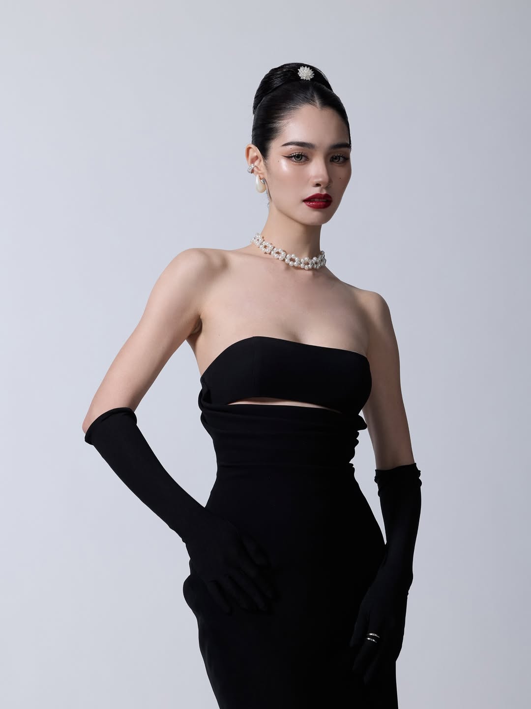 มิ้นท์ - รัญชน์รวี เอื้อกูลวราวัตร