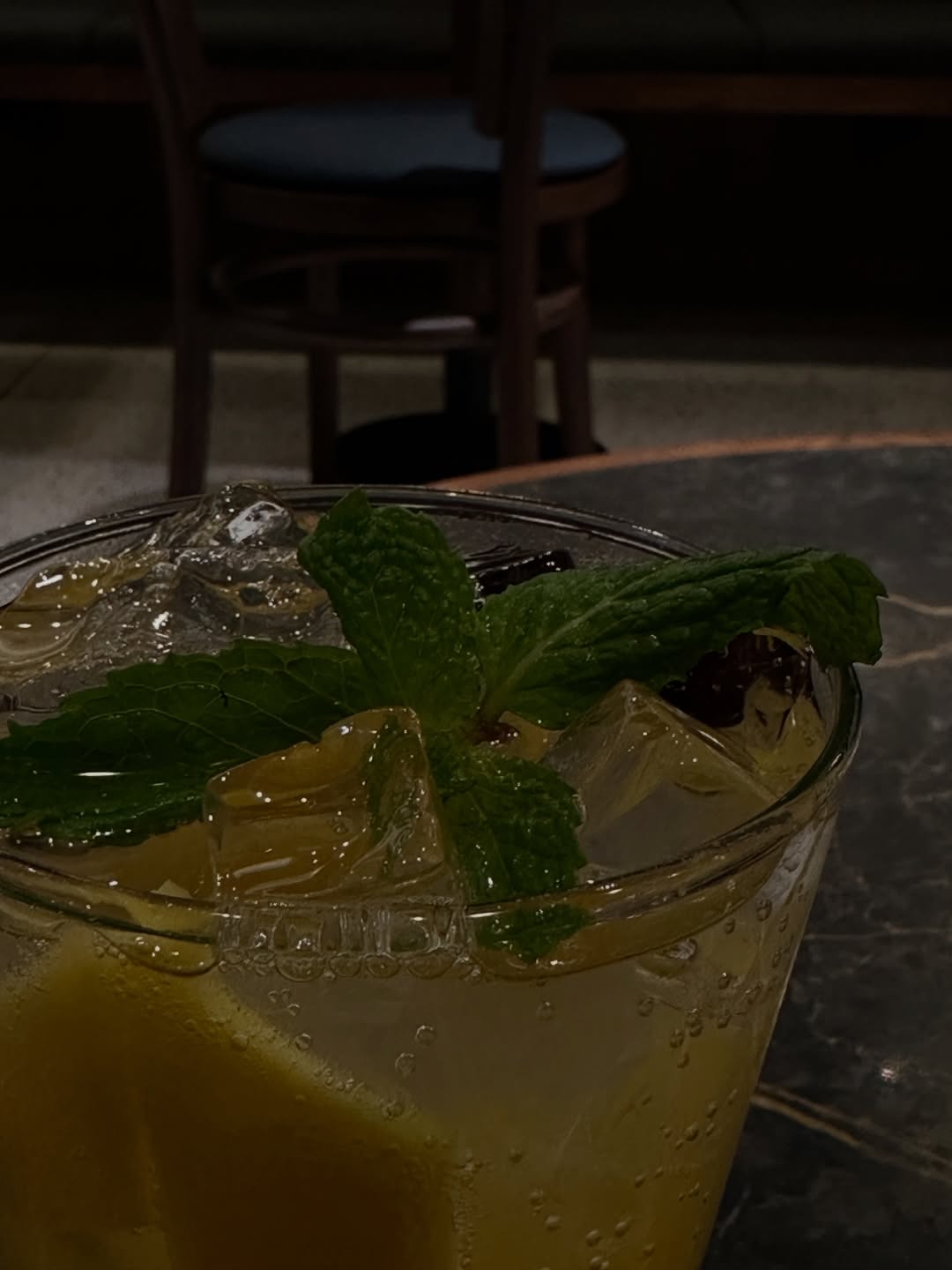 มิ้นท์ - รัญชน์รวี เอื้อกูลวราวัตร