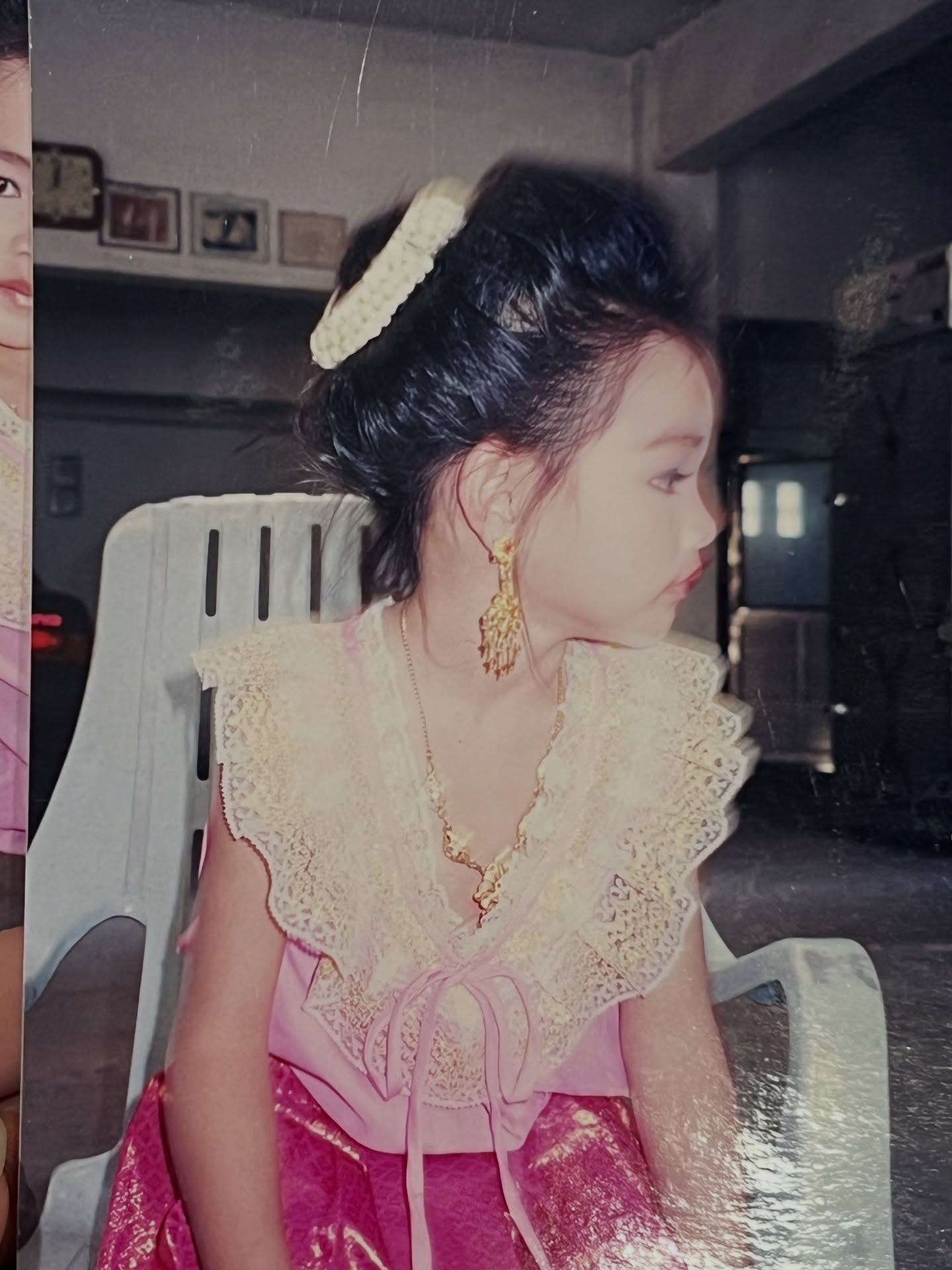 มิ้นท์ - รัญชน์รวี เอื้อกูลวราวัตร