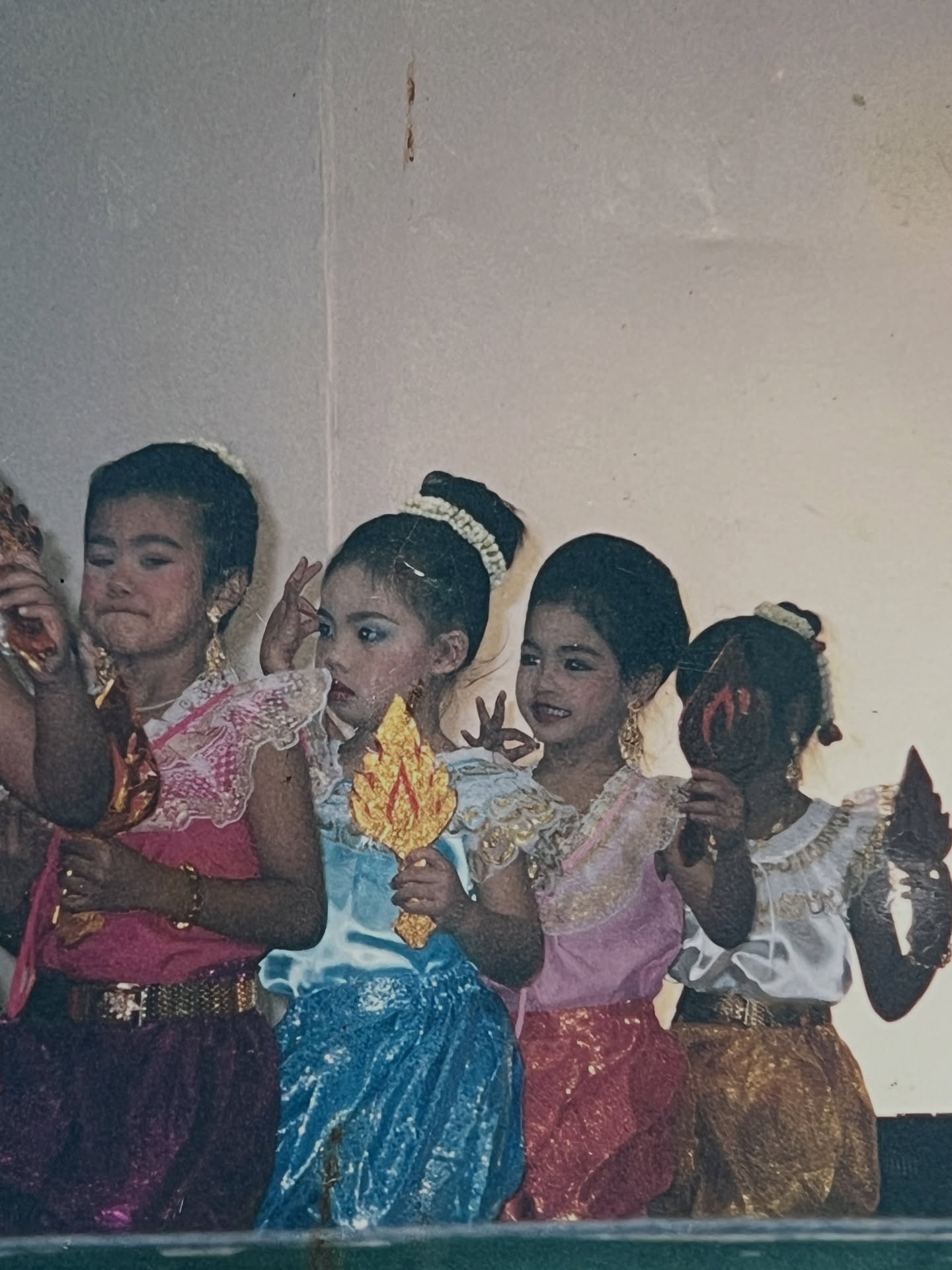 มิ้นท์ - รัญชน์รวี เอื้อกูลวราวัตร