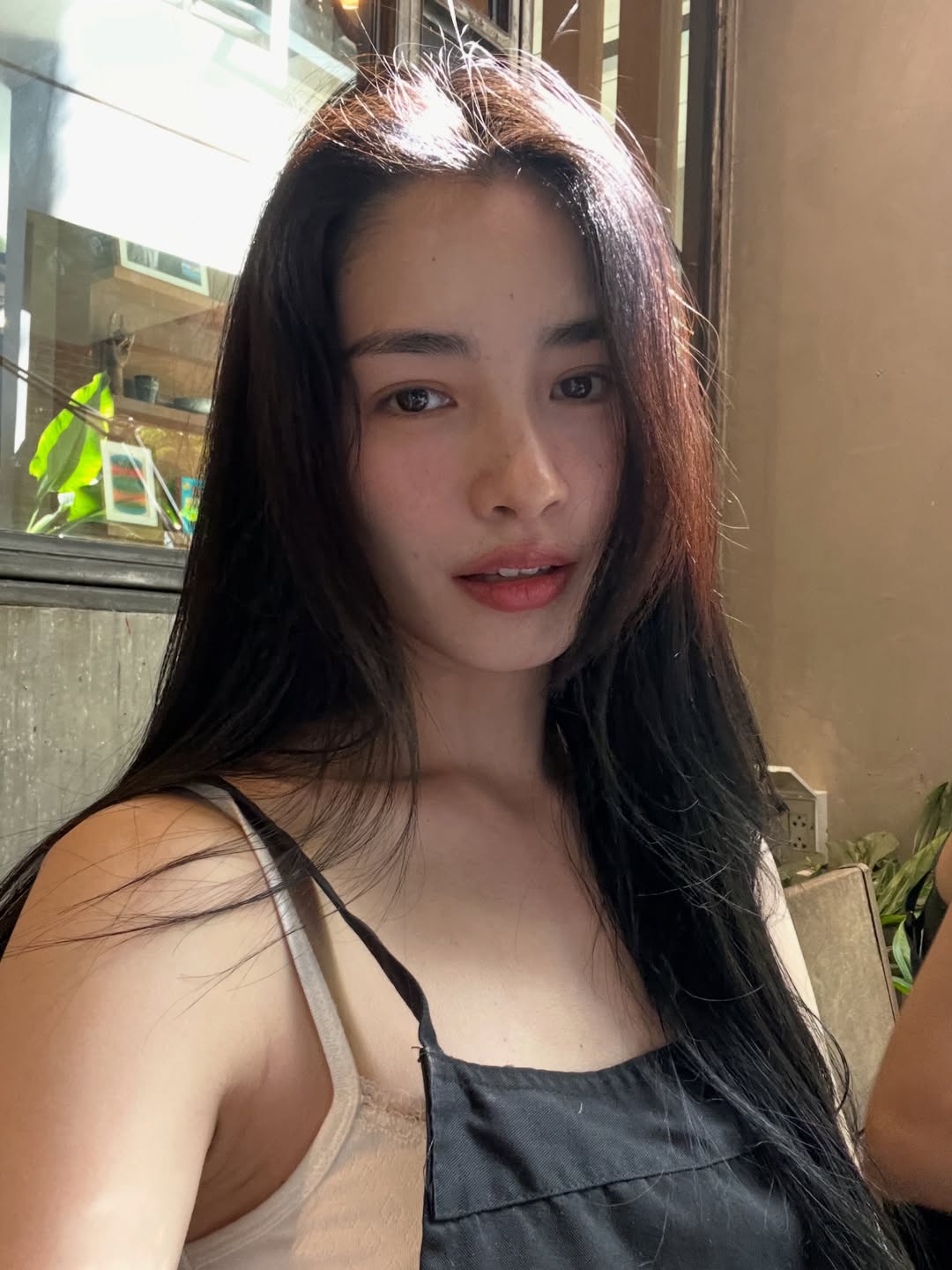 มิ้นท์ - รัญชน์รวี เอื้อกูลวราวัตร