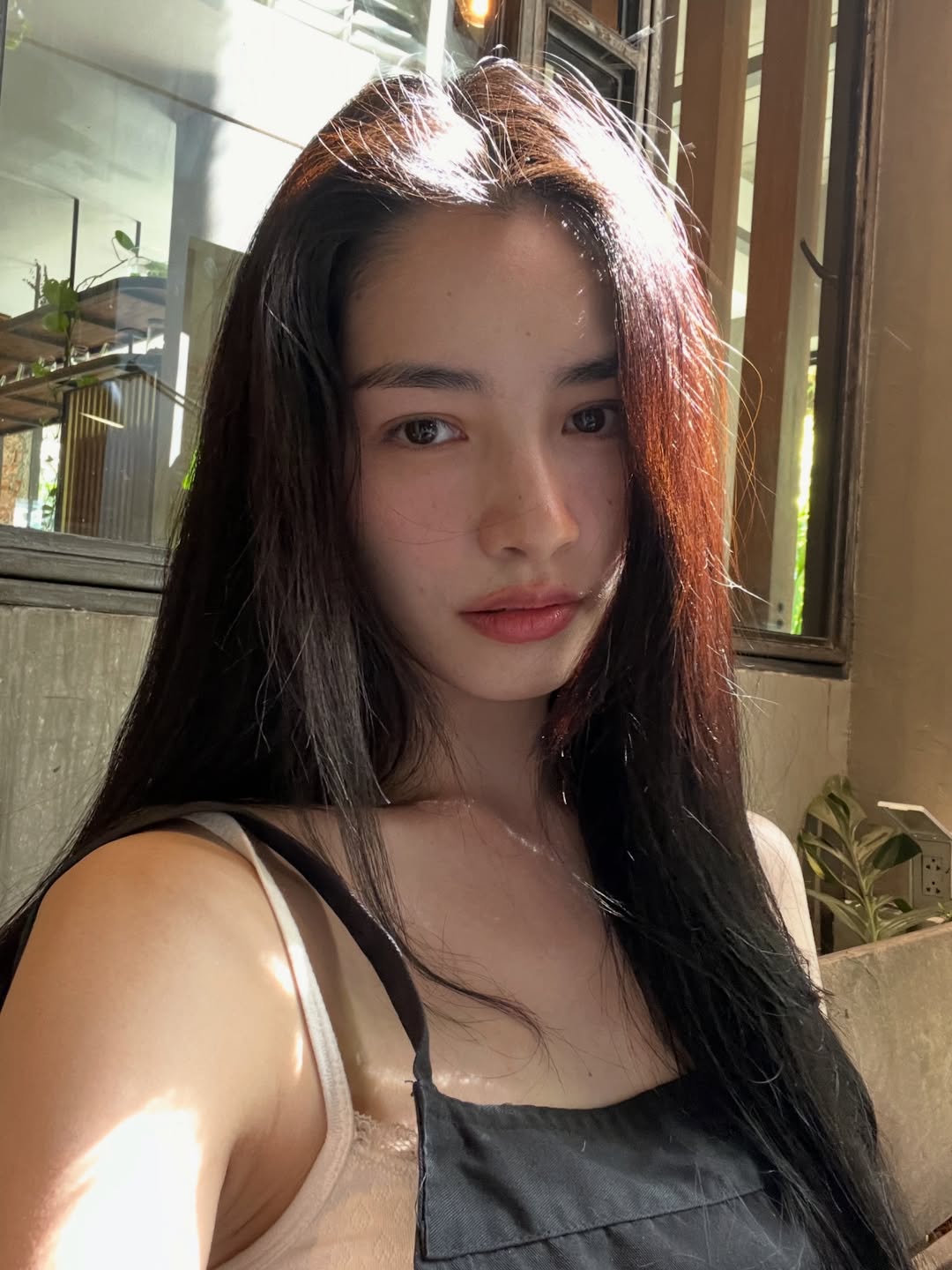 มิ้นท์ - รัญชน์รวี เอื้อกูลวราวัตร