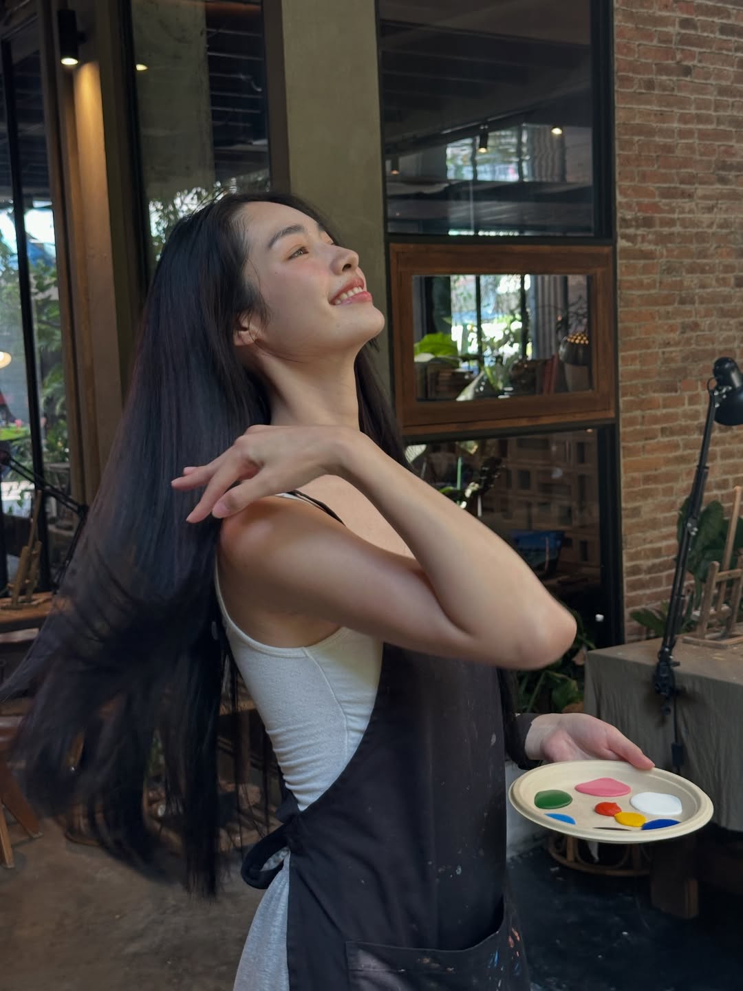 มิ้นท์ - รัญชน์รวี เอื้อกูลวราวัตร